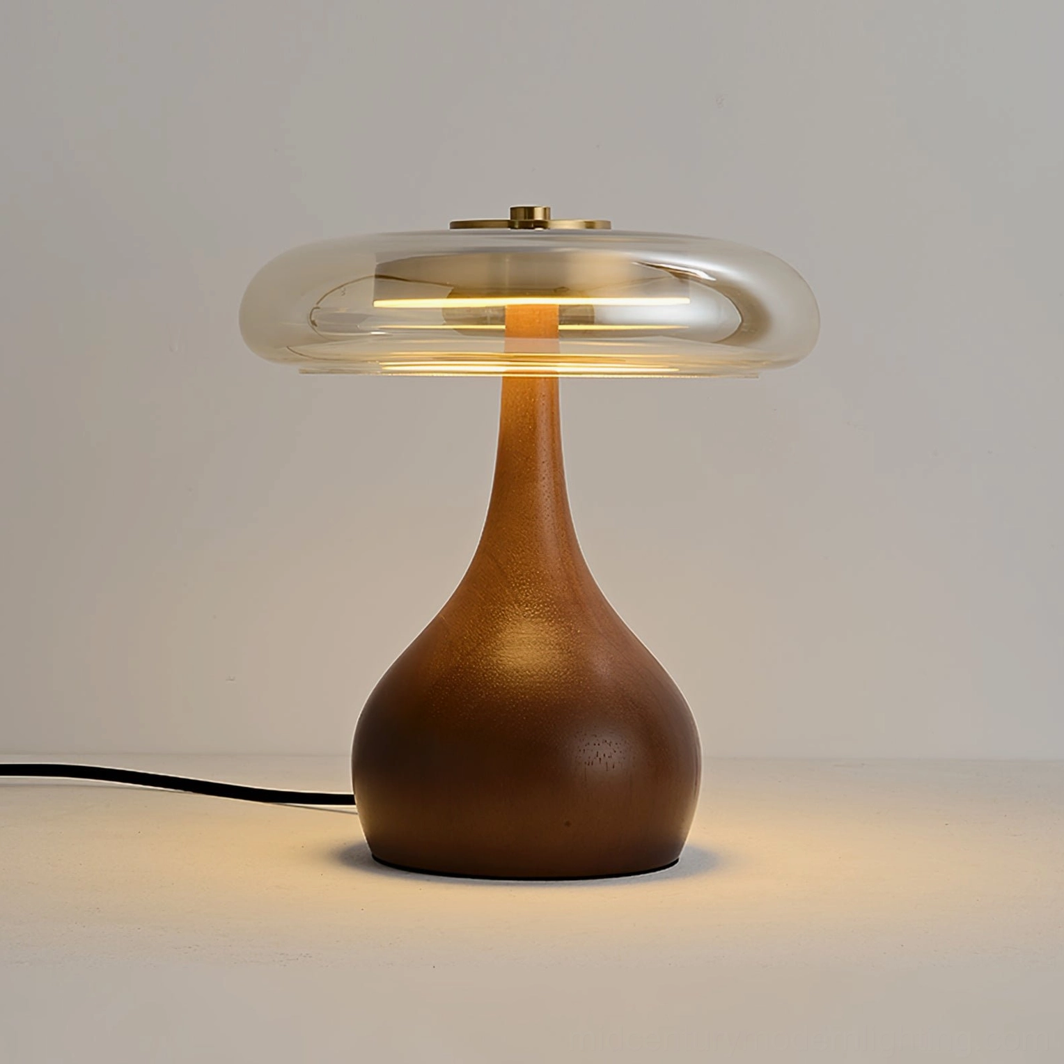 Andi Glass Table Lamp push-button control switch on cord - functionality detail