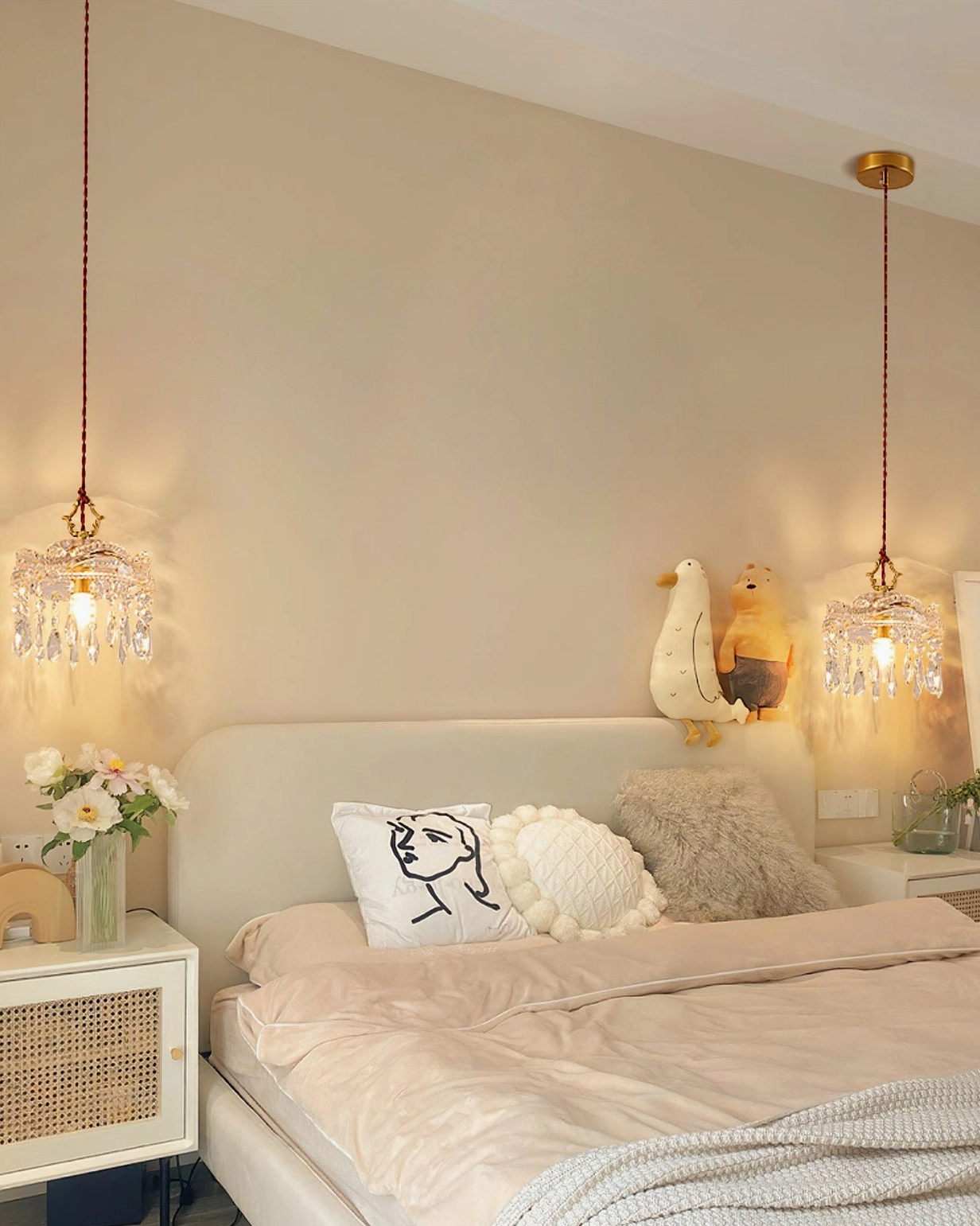 Antigua brass crystal pendant light, complete view showing fixture height and crystal arrangement