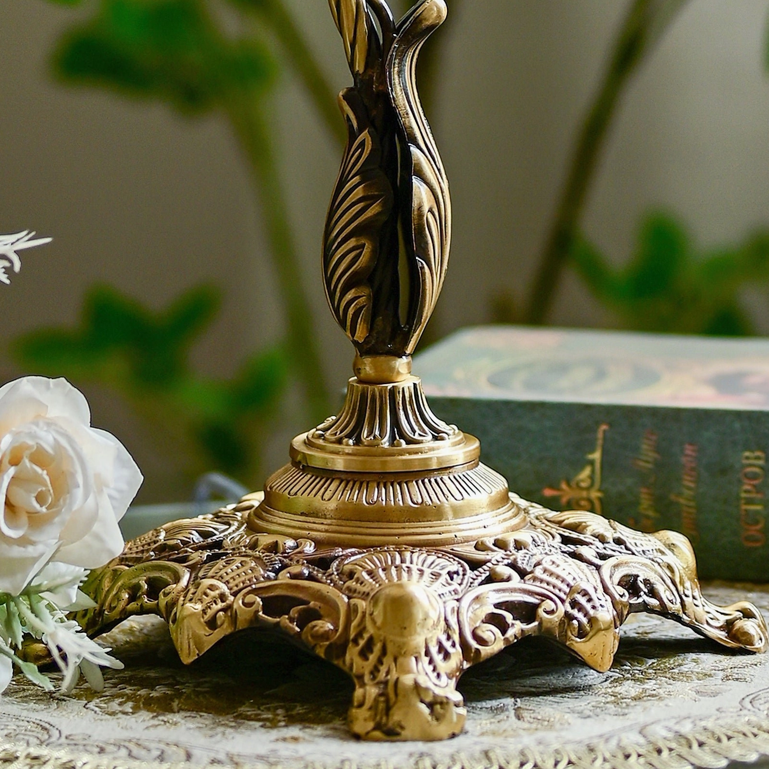 Beulah rose table lamp close-up of ornamental antique-style base and mixed material construction