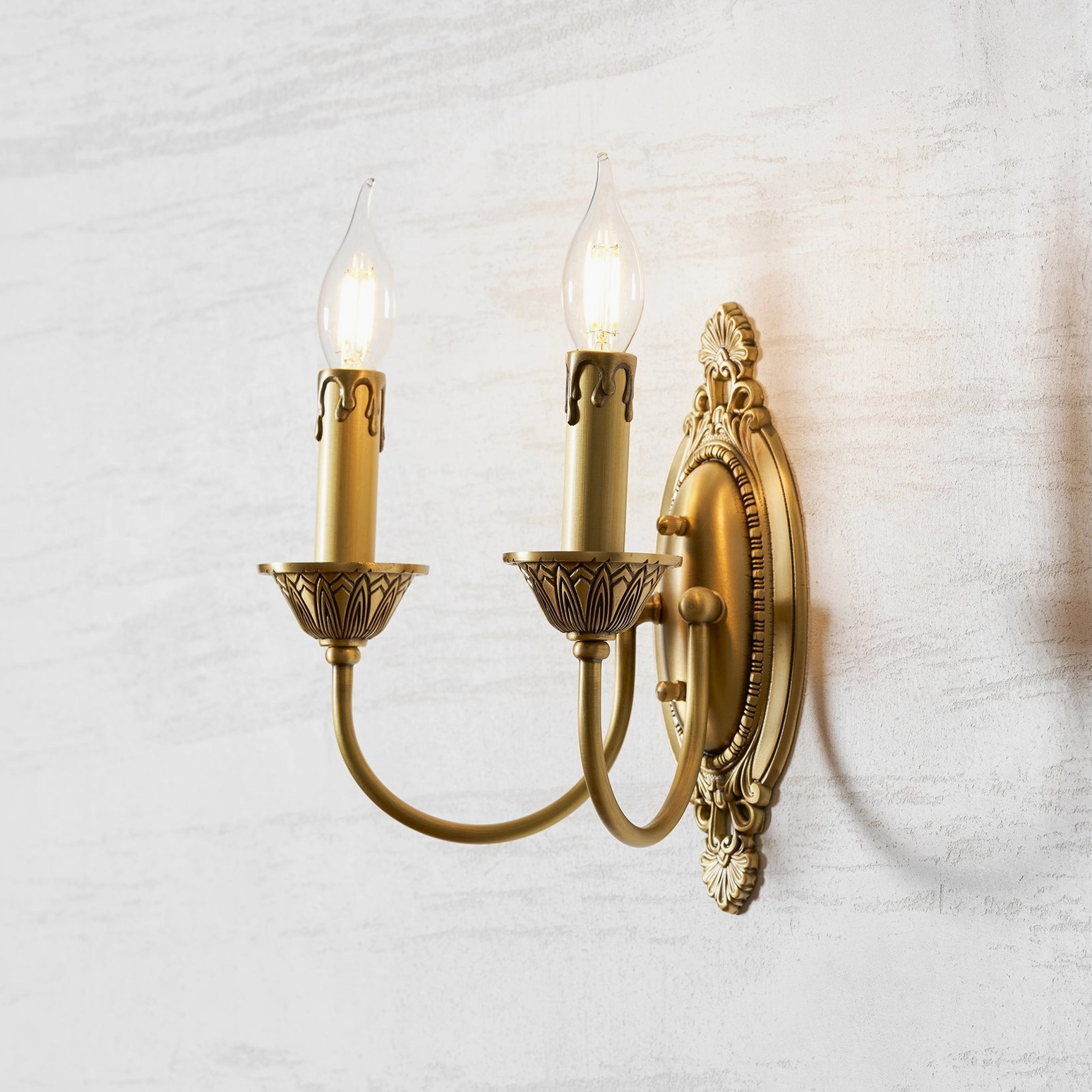 Blair brass candle sconce technical specifications showing dimensions and installation requirements