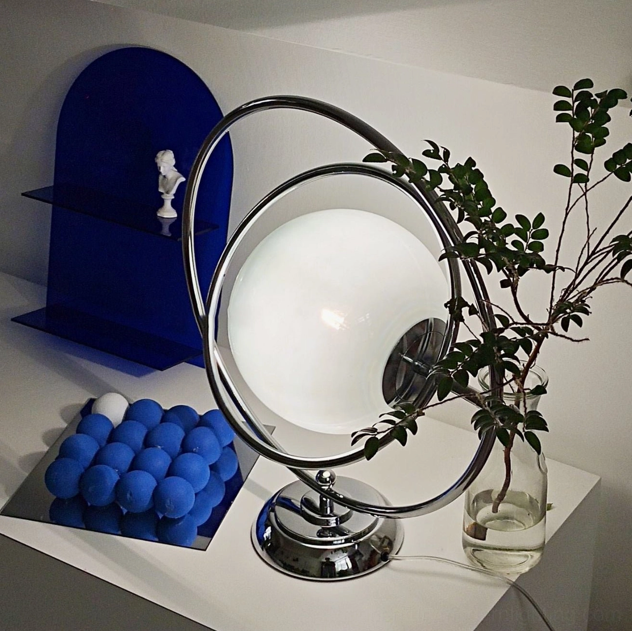 Contemporary planet table lamp sculptural art piece warm home ambiance creation