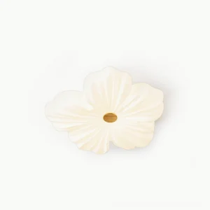 Cream Flower Ceiling Lamp – sculptural pendant light with four cream acrylic petals and warm wood-tone center, front product view on white background