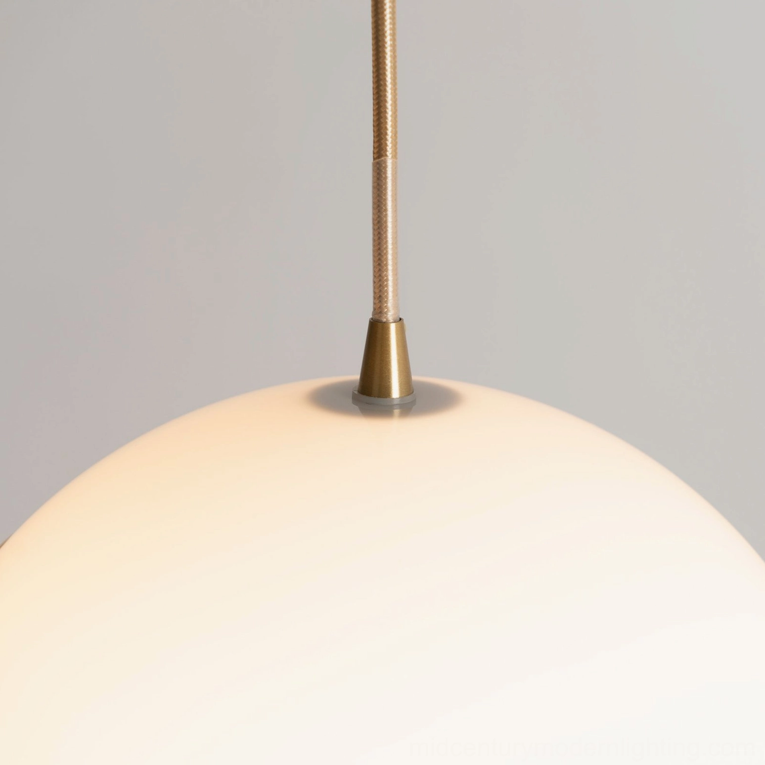 Three-piece crescent pendant light cluster configuration for statement ceiling installation