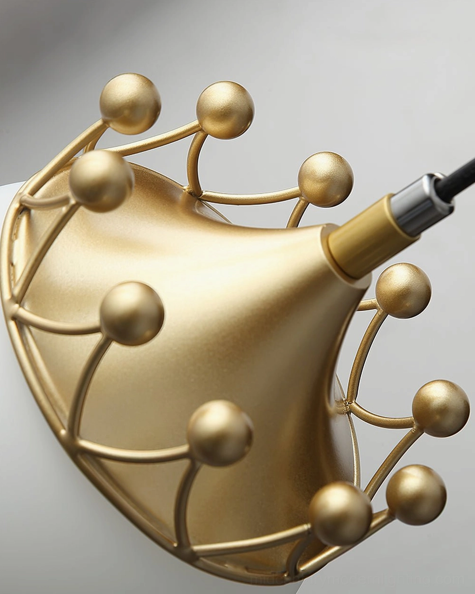 Crown-topped pendant fixture with universal AC 110-240V voltage support, certified for North America Europe Australia