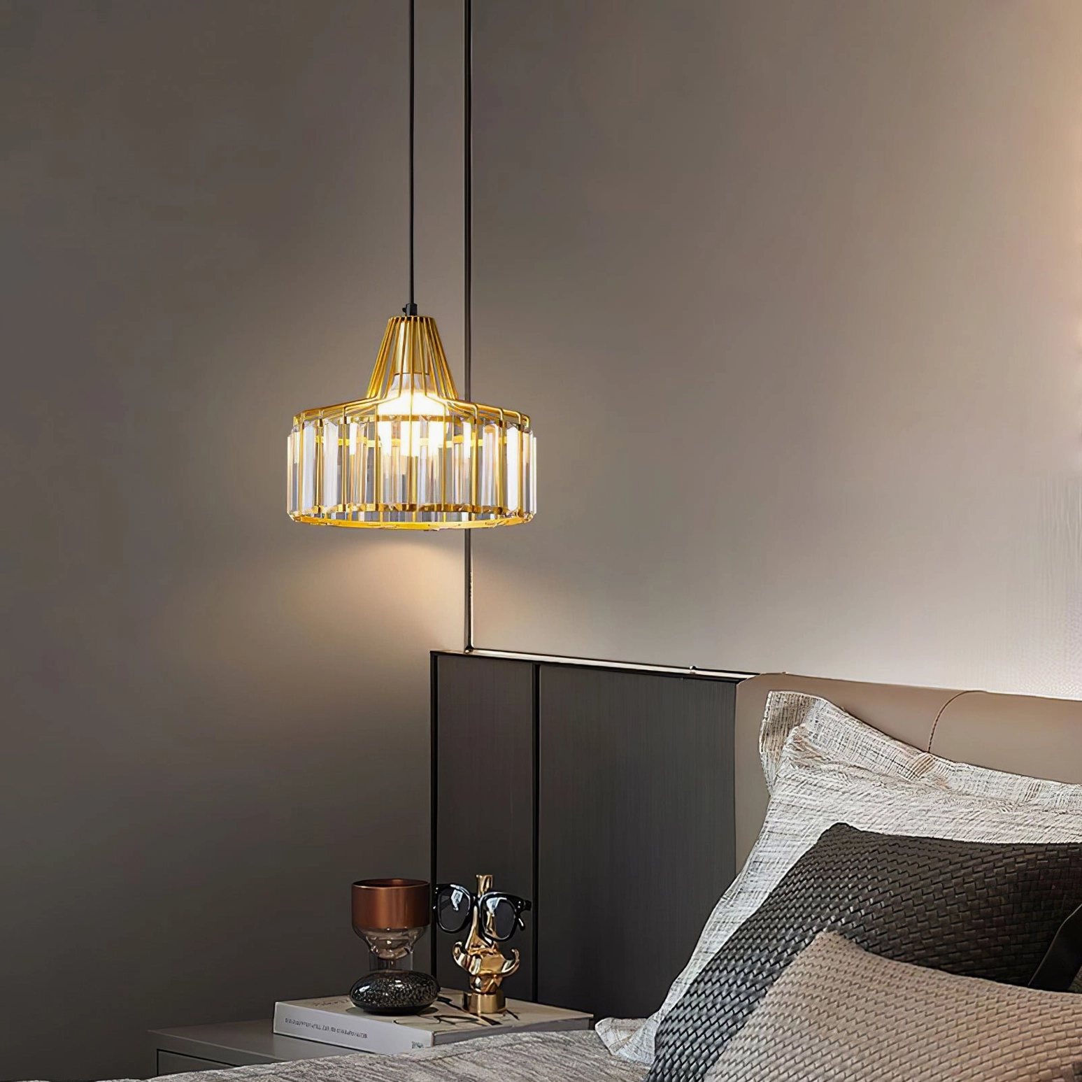 Crystal pendant light suitable for kitchens, dining rooms, and living room applications
