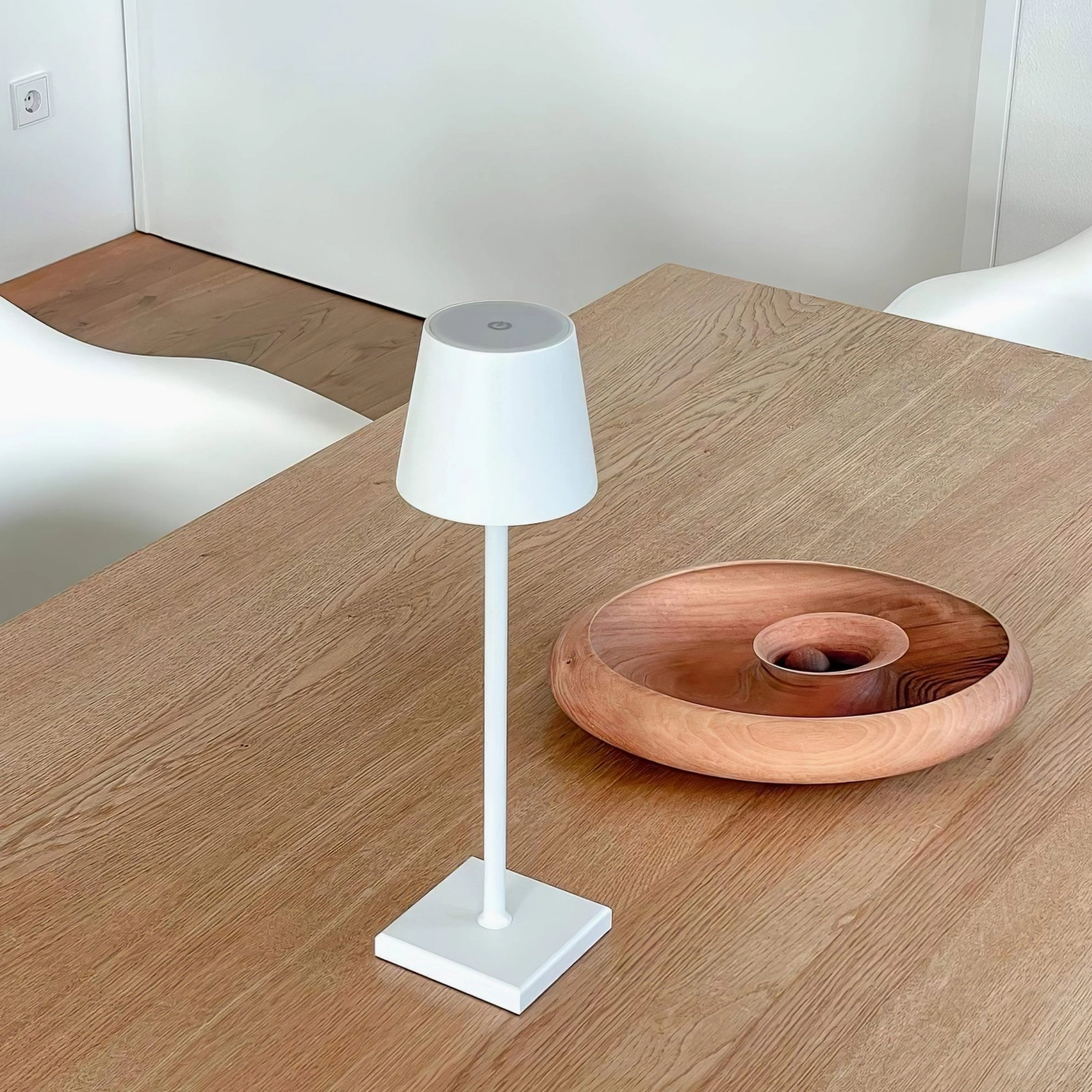 Doku rechargeable portable lamp ambient lighting mode minimum brightness setting