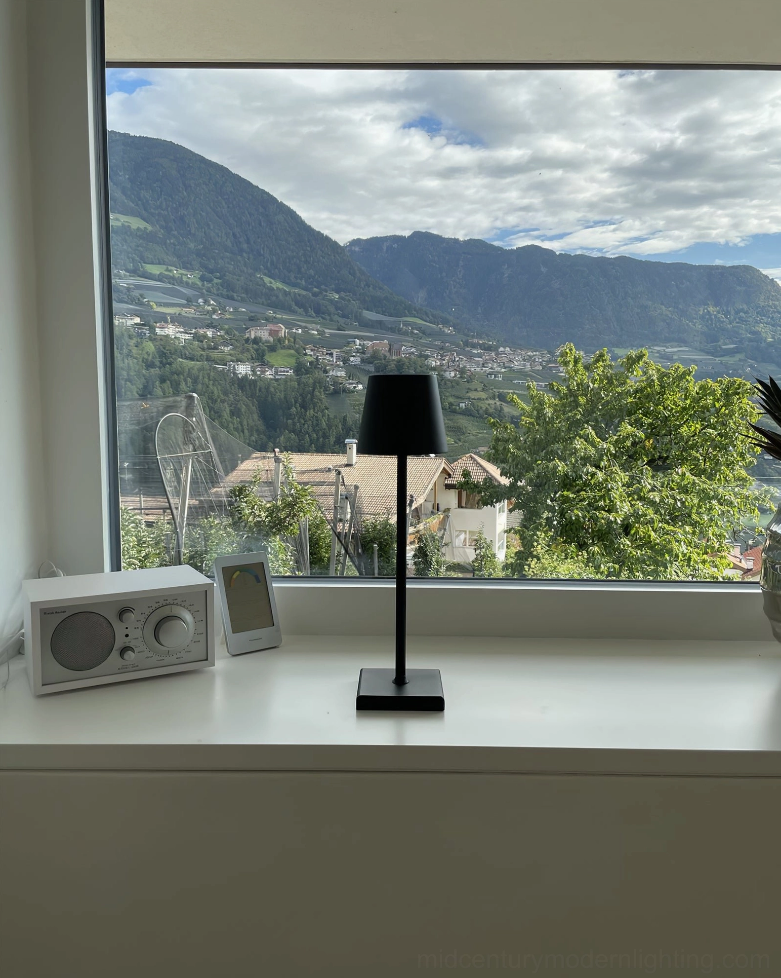Doku table lamp home office creative workspace professional lighting solution