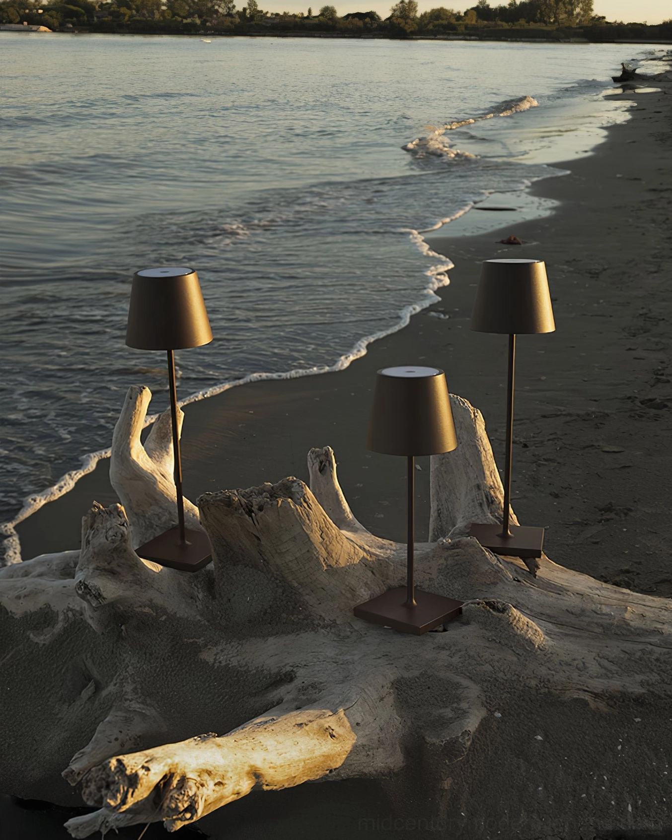 Doku table lamp showing touch dimmer functionality on metal body surface