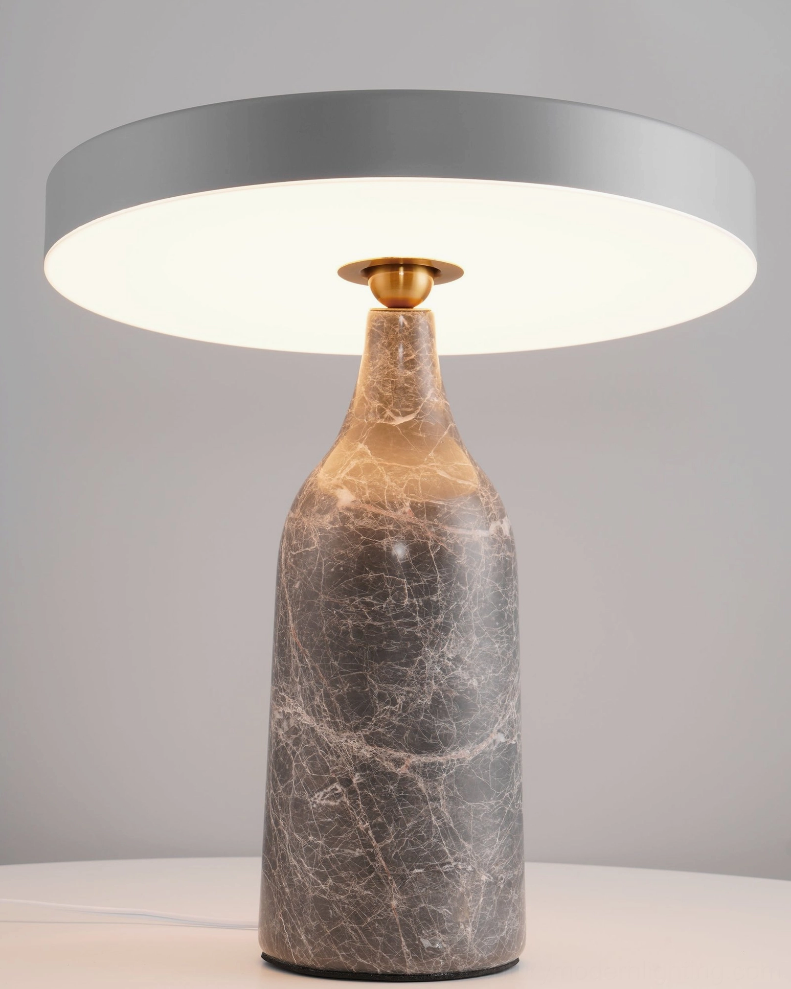 Eddy table lamp ball joint design 360 degree rotation capability