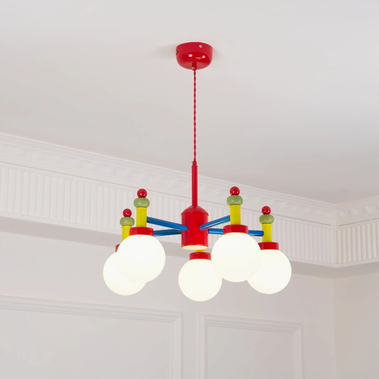 Five-head pendant light configuration showing extended size and multi-bulb design