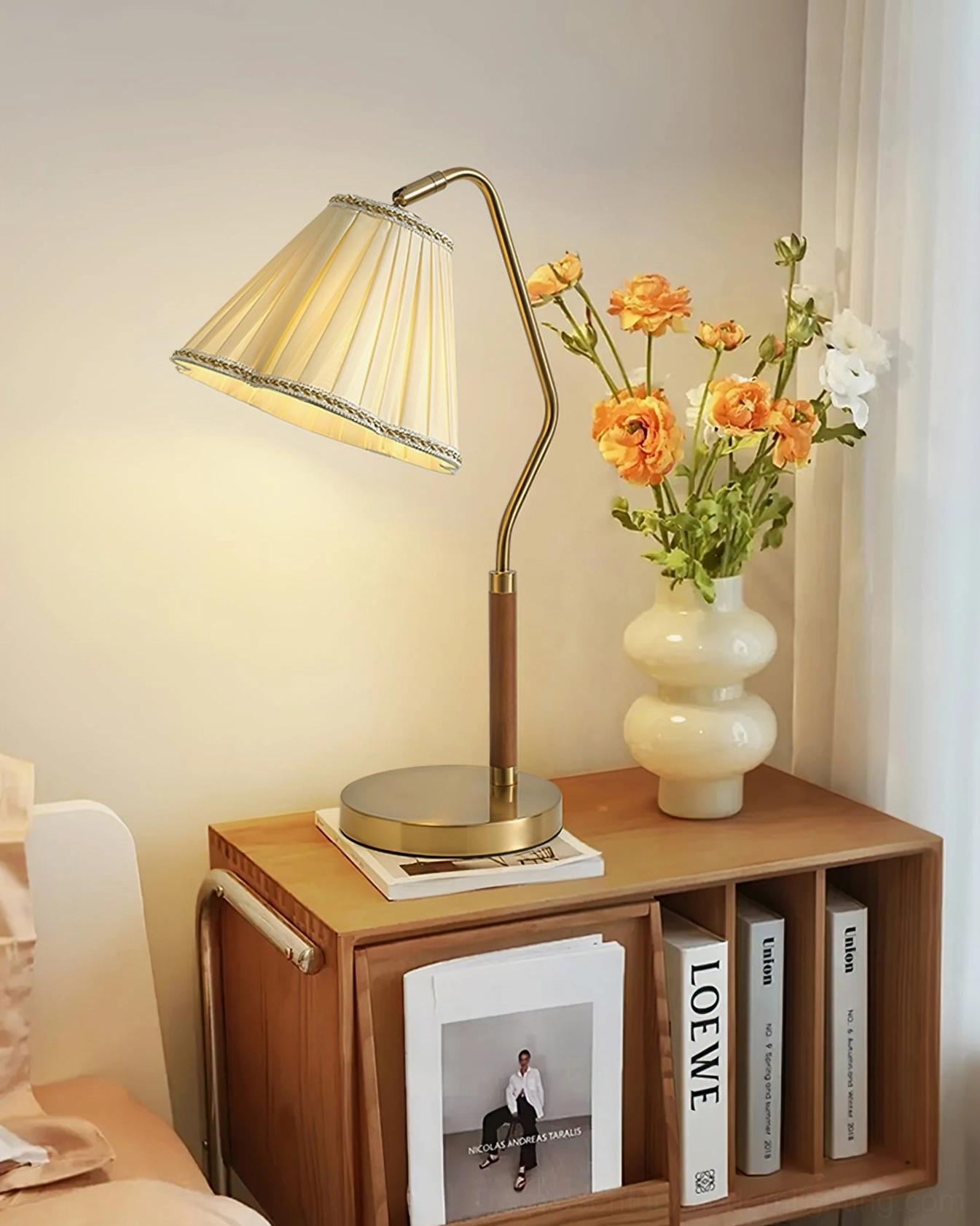 Florentine table lamp complete view, fabric shade pleats and metal construction