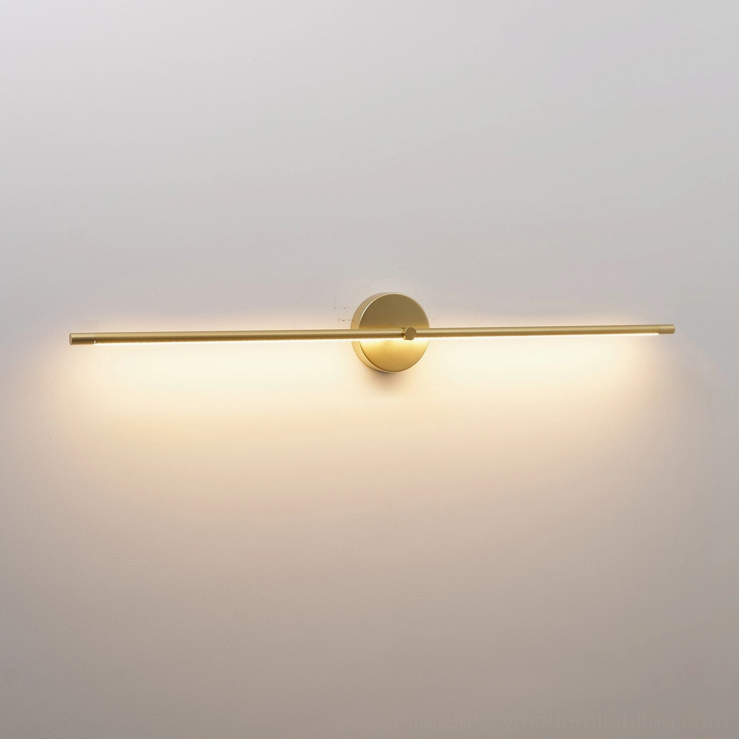 Minimalist gold and black linear wall lamp with dual-tone finish option