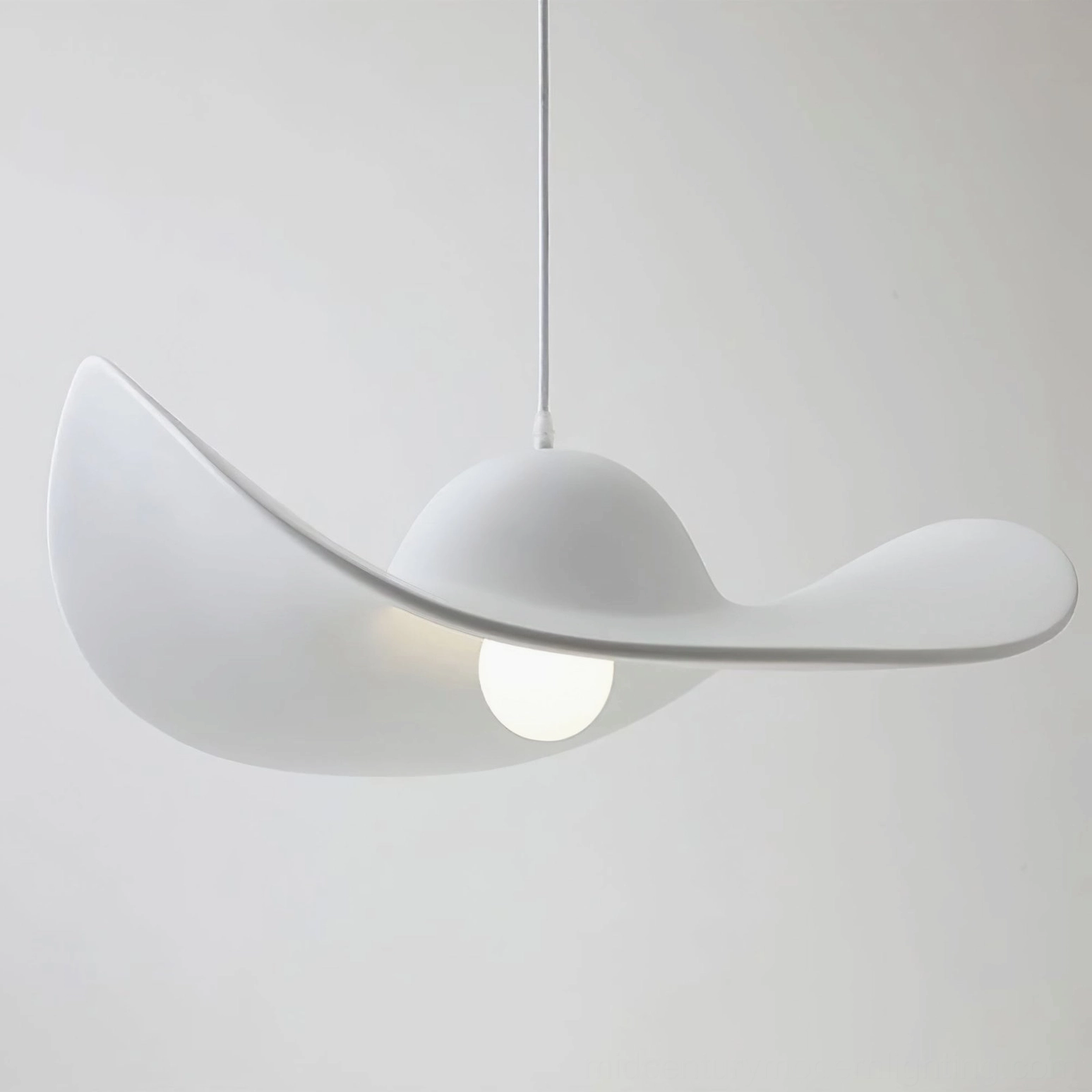 Hat-shaped pendant with E27 bulb base showing interior bulb configuration