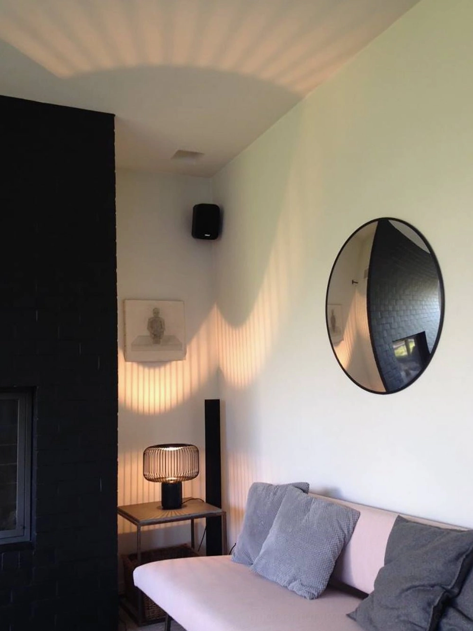 Keshi black marble base table lamp showcasing natural stone veining and geological texture