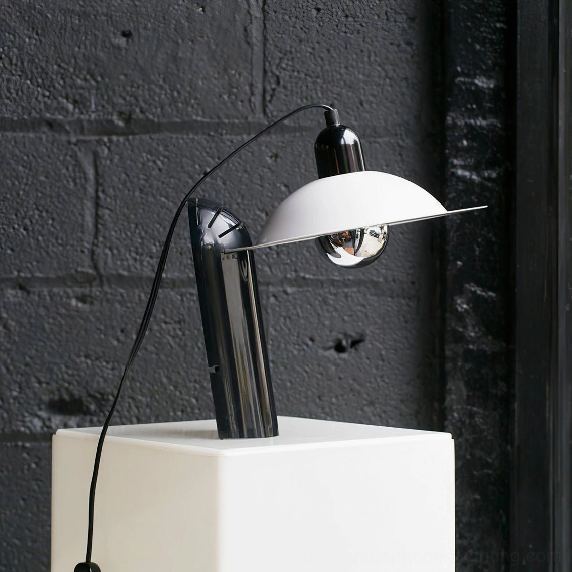 Lampiatta modern table lamp with adjustable light direction feature for home office and bedroom lighting solutions