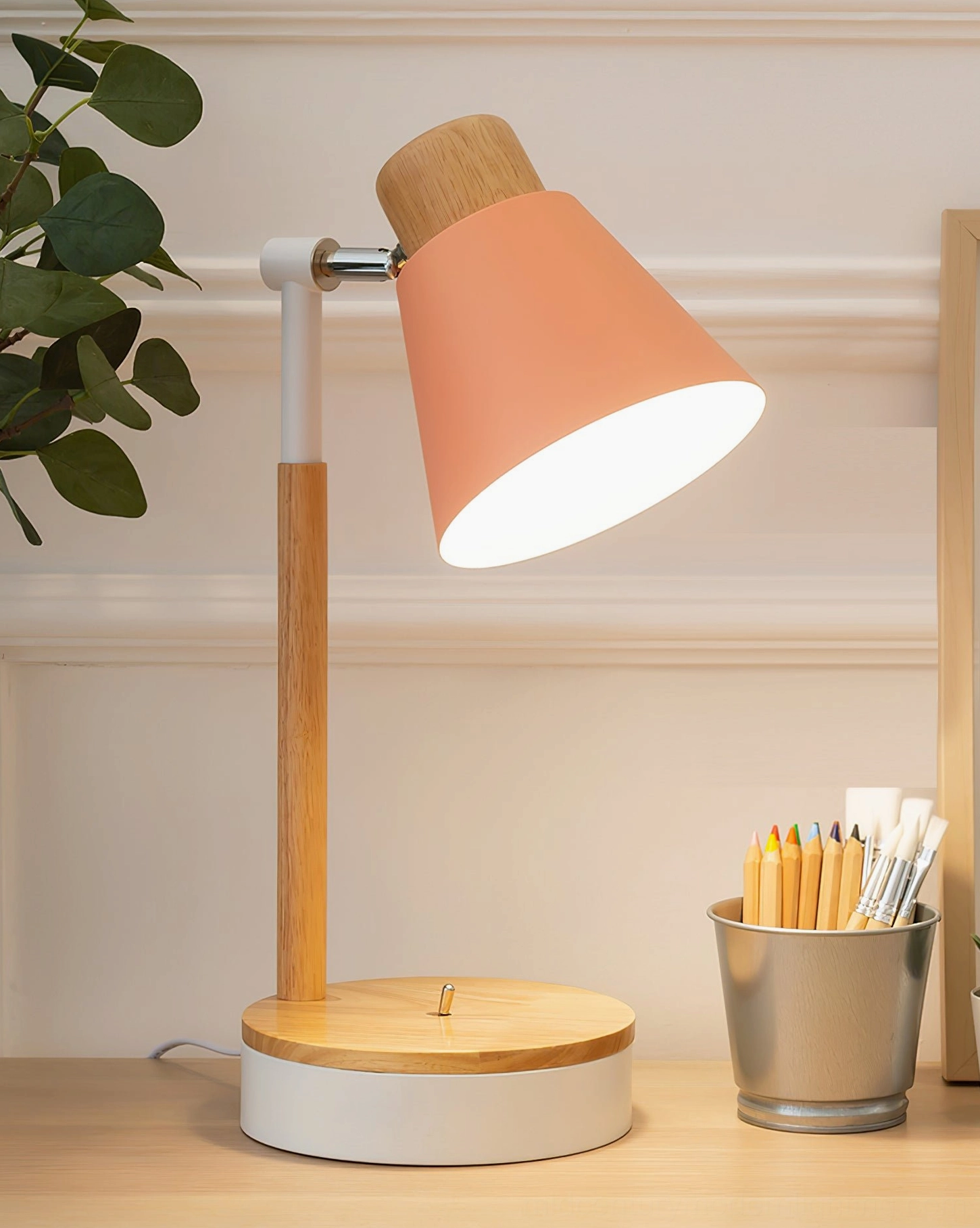 Loona table lamp side profile view demonstrating compact dimensions and elegant proportions