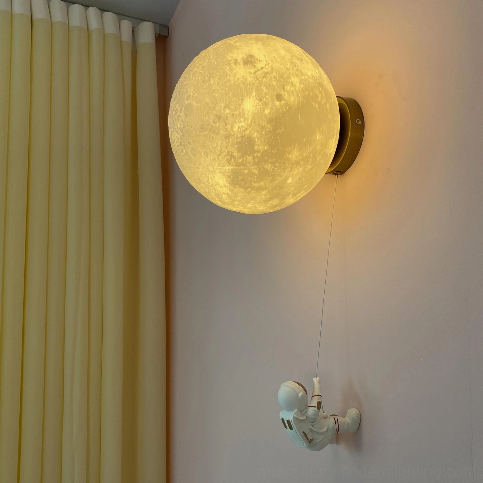 Lunar wall lamp with Edison filament bulb creating warm vintage ambiance and shadow patterns