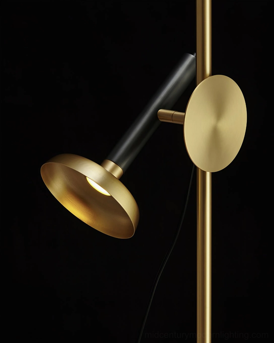 Marquina floor lamp full height view, 162cm tall modern spotlight with adjustable head