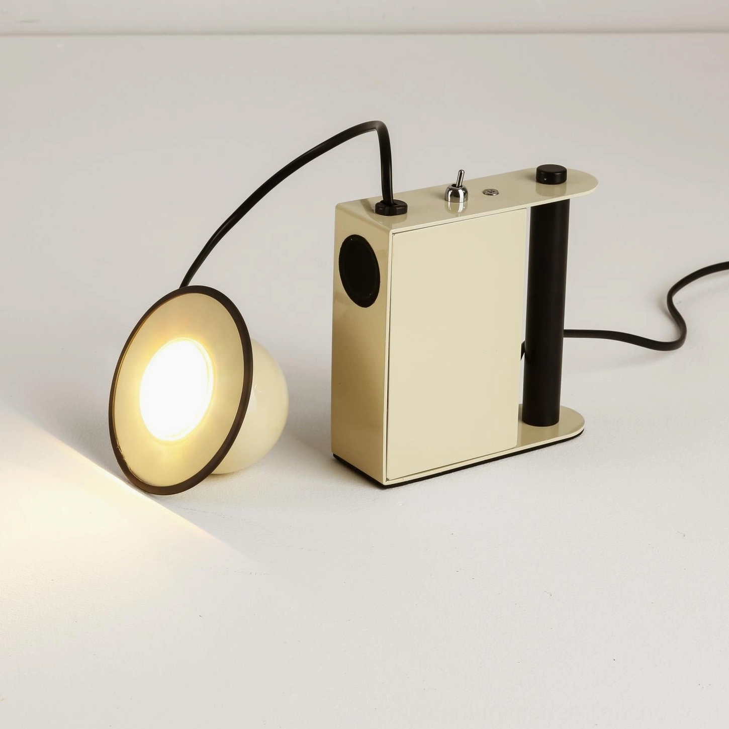 Minibox table lamp colorway comparison, multiple color options including red, green, beige, and black finishes
