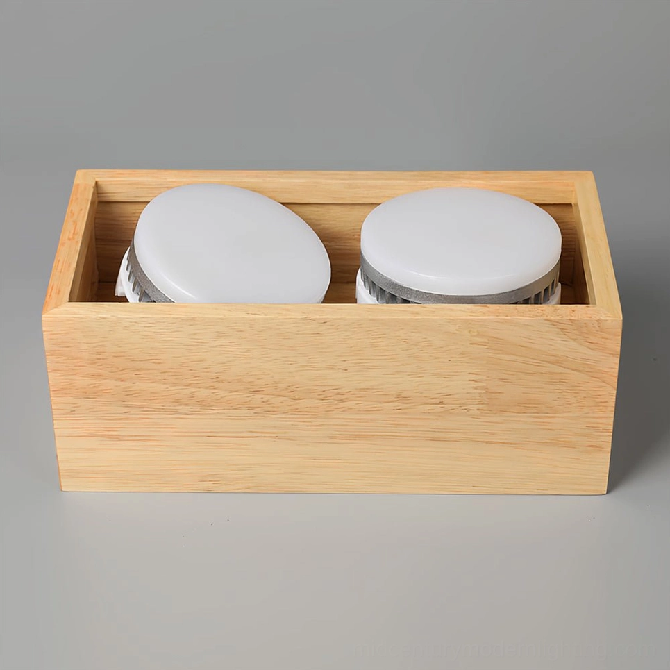1-head and 2-head solid wood ceiling lamp comparison, demonstrating modular sizing options for different rooms