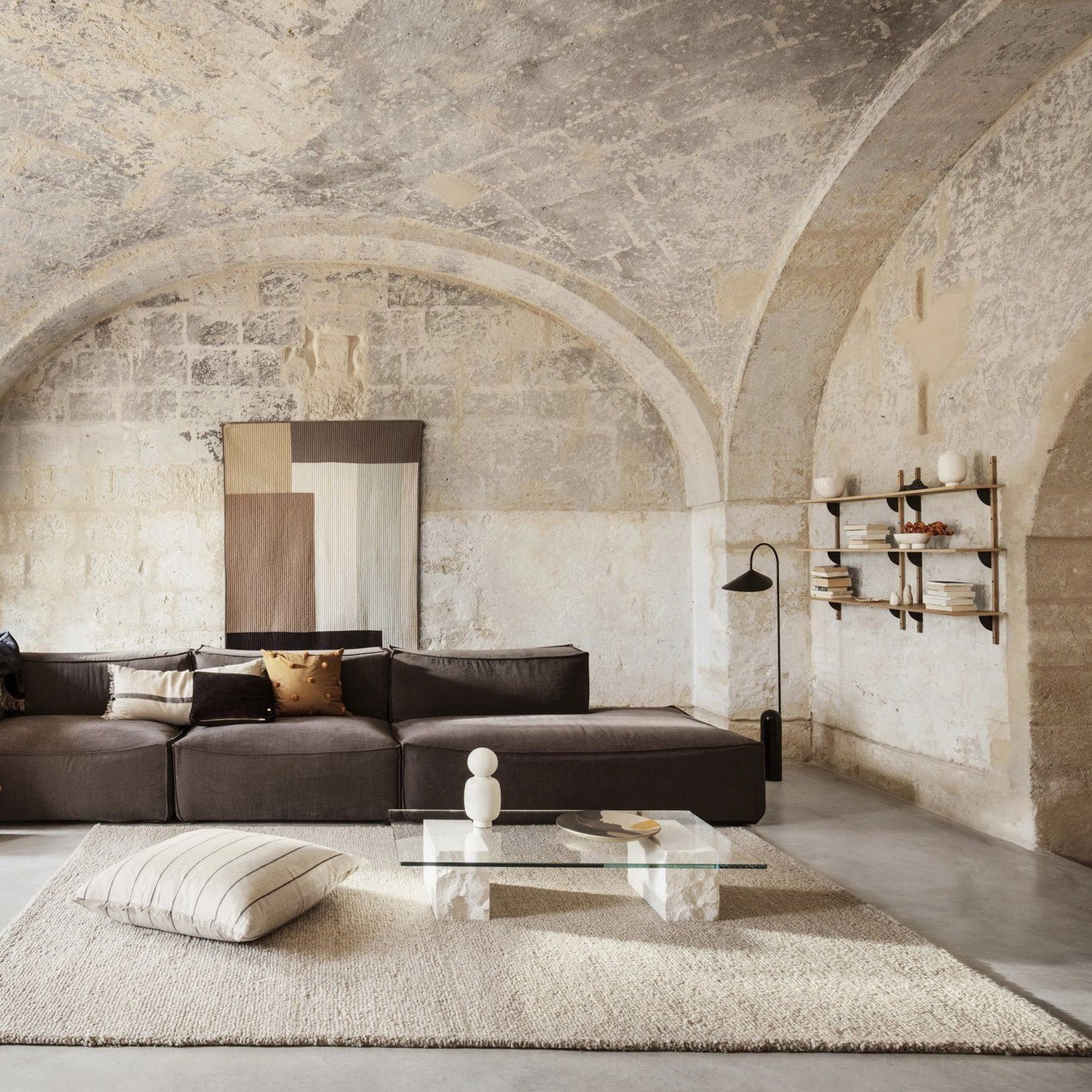 Mono floor lamp beige finish showing warm metal tone and light cavestone base