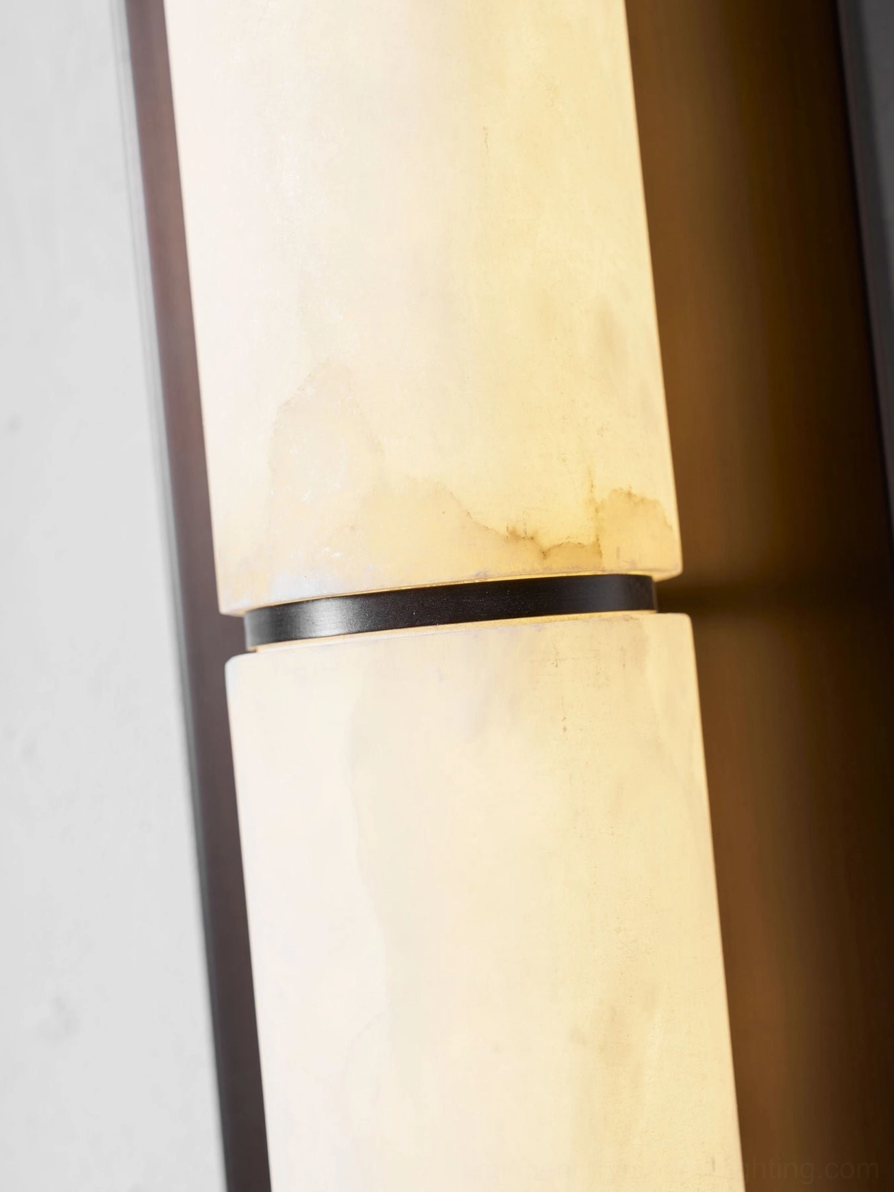 Natural alabaster stone wall lamp warm diffused light 2700k color temperature