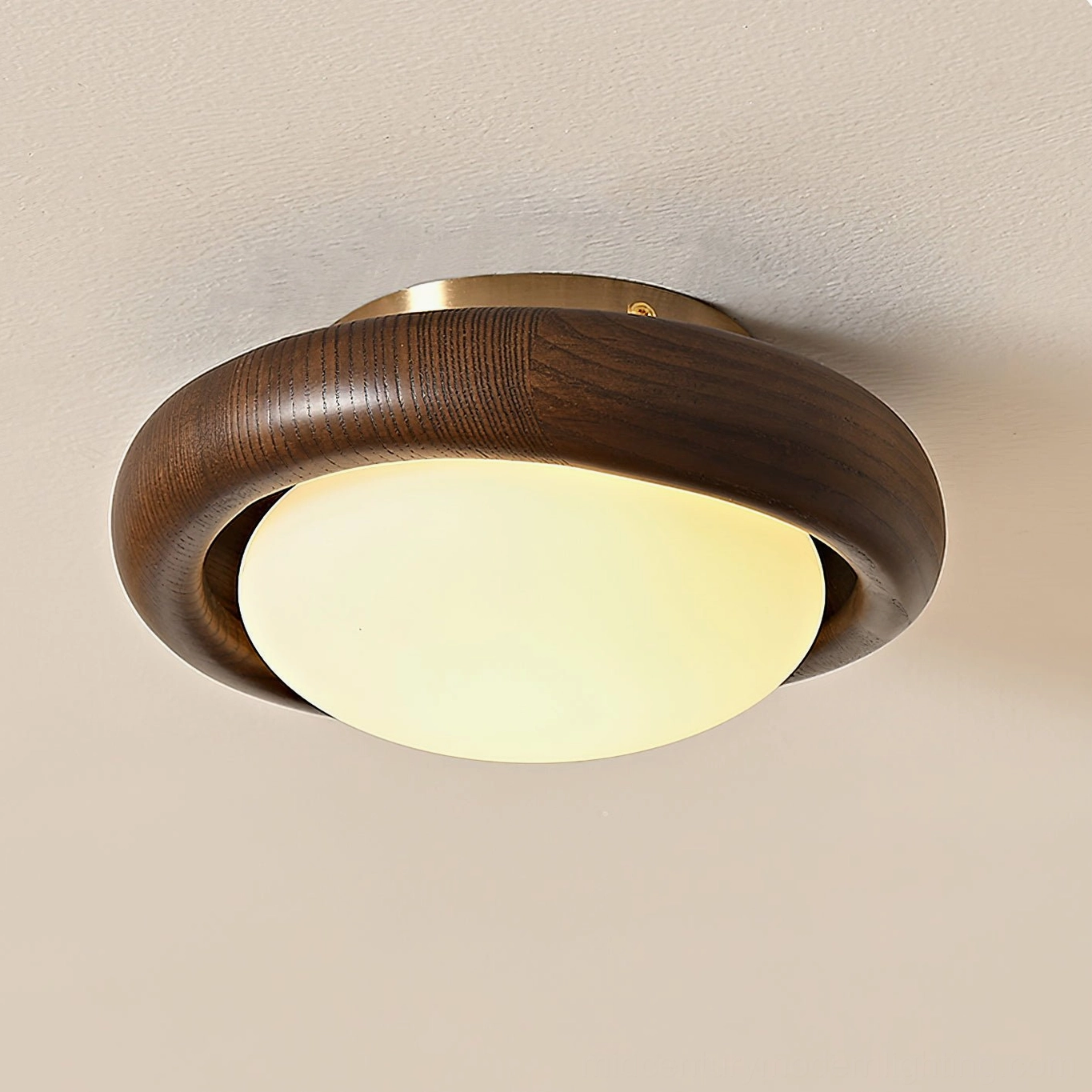 Novi ceiling light with walnut wood frame and gold accents - product variant detail
