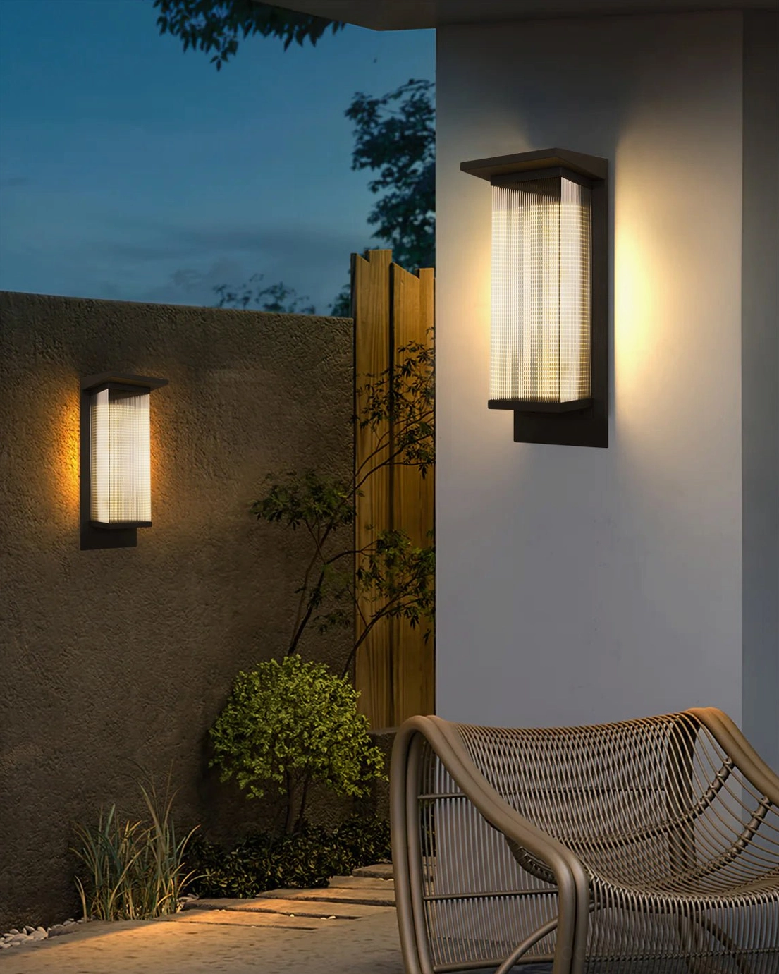 Oleron Box outdoor wall lamp product shot, minimalist black finish, geometric contemporary design, ribbed glass diffuser technology