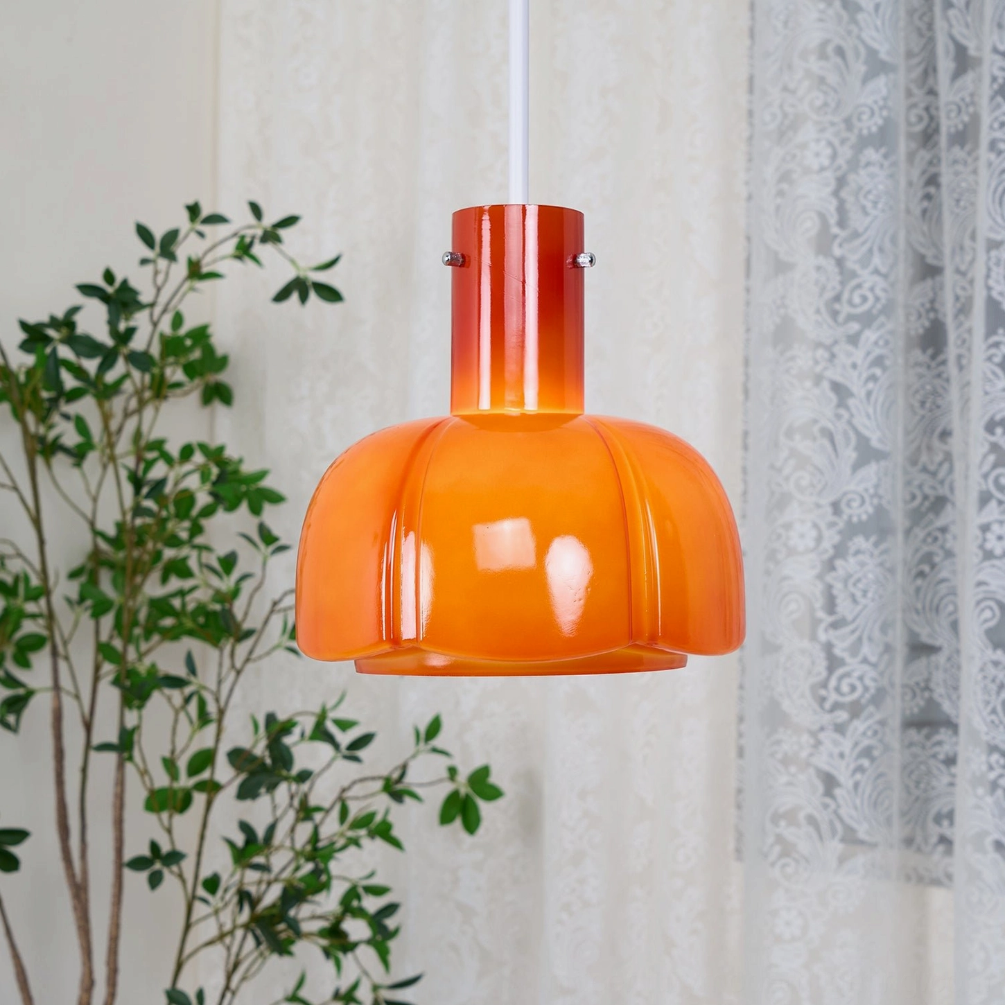 Paolina glass pendant light product photography showcasing premium glass craftsmanship