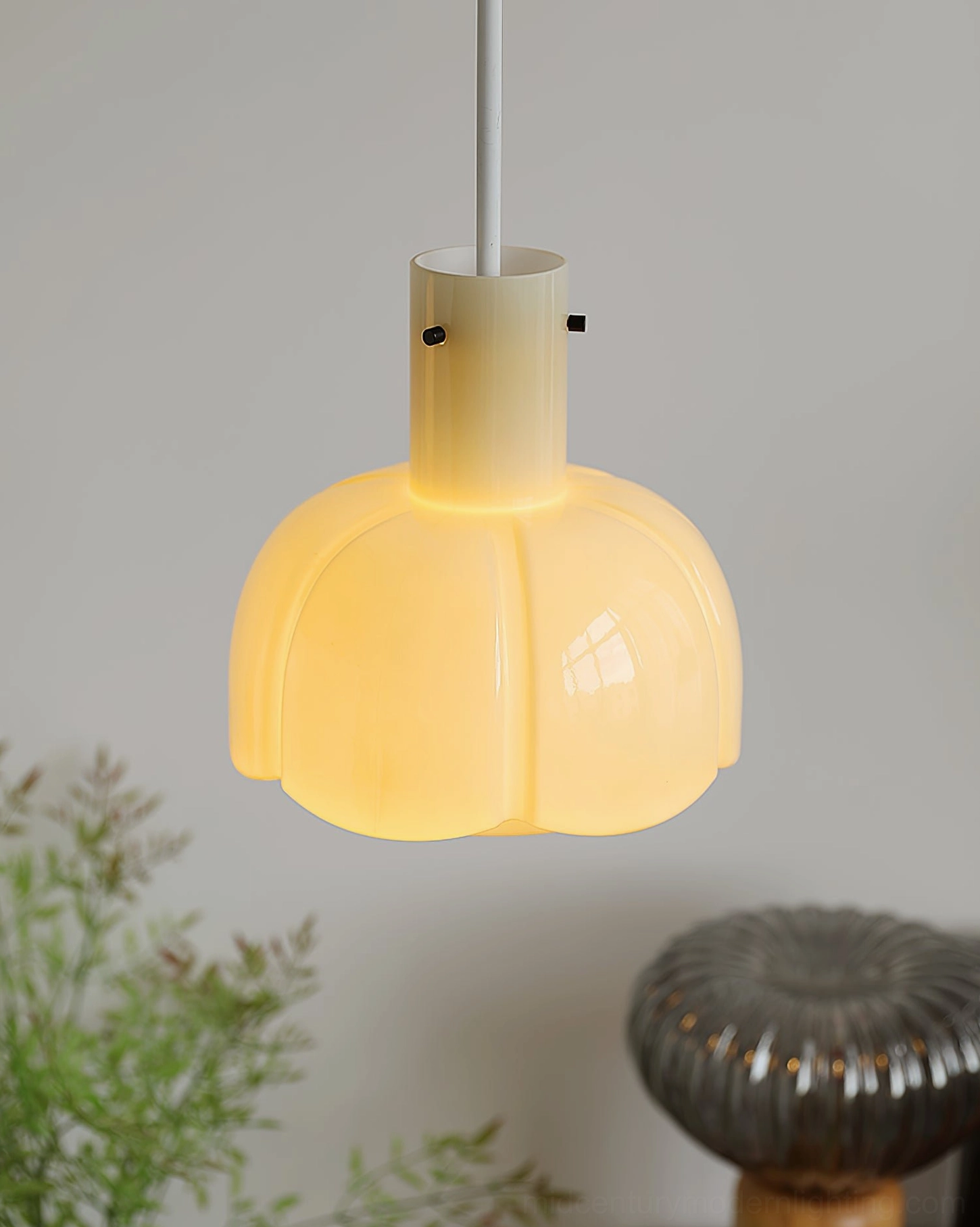 Paolina pendant light technical specifications voltage compatibility universal 110-240V