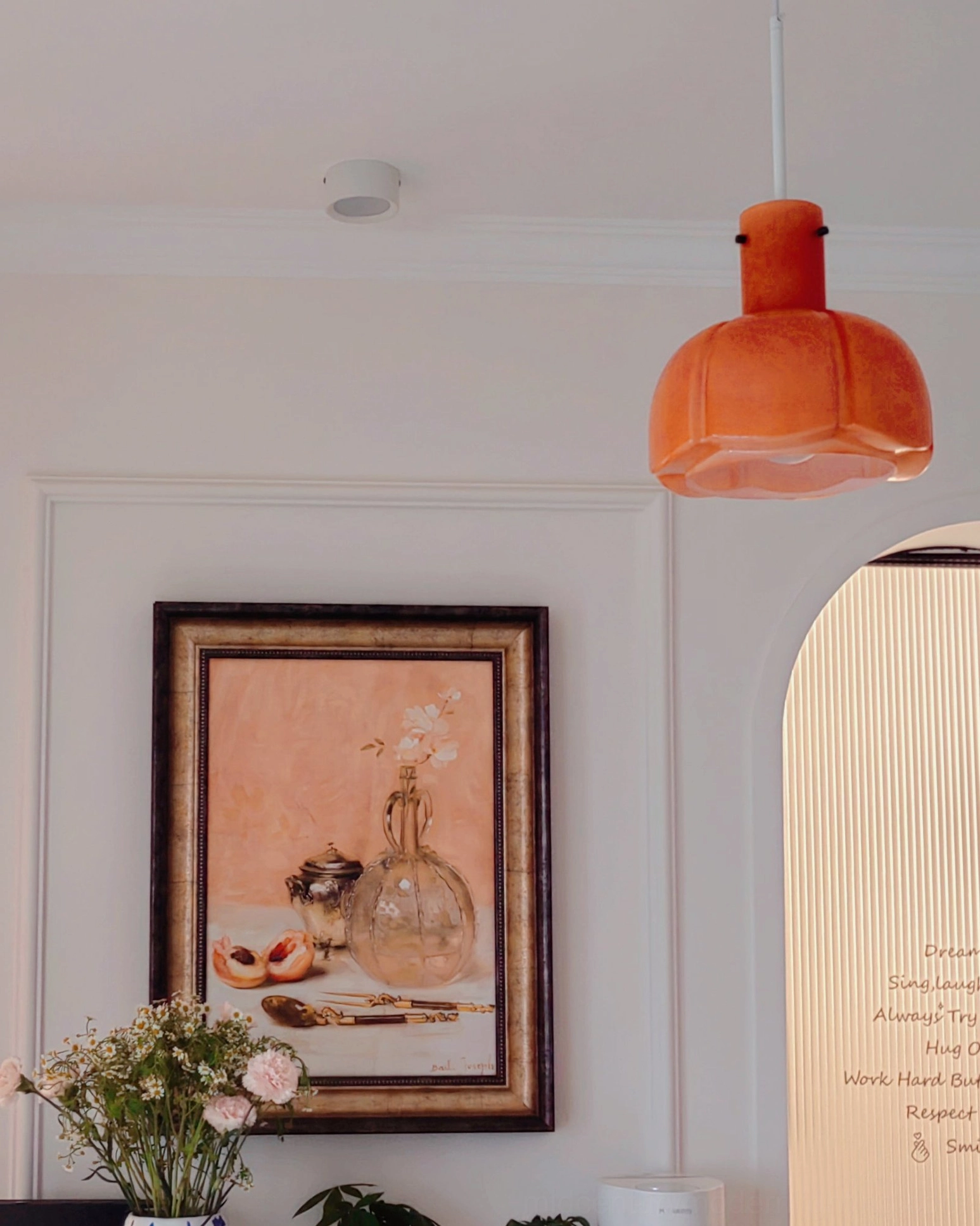 White Paolina glass pendant fixture showcase demonstrating Nordic minimalist aesthetic and light diffusion