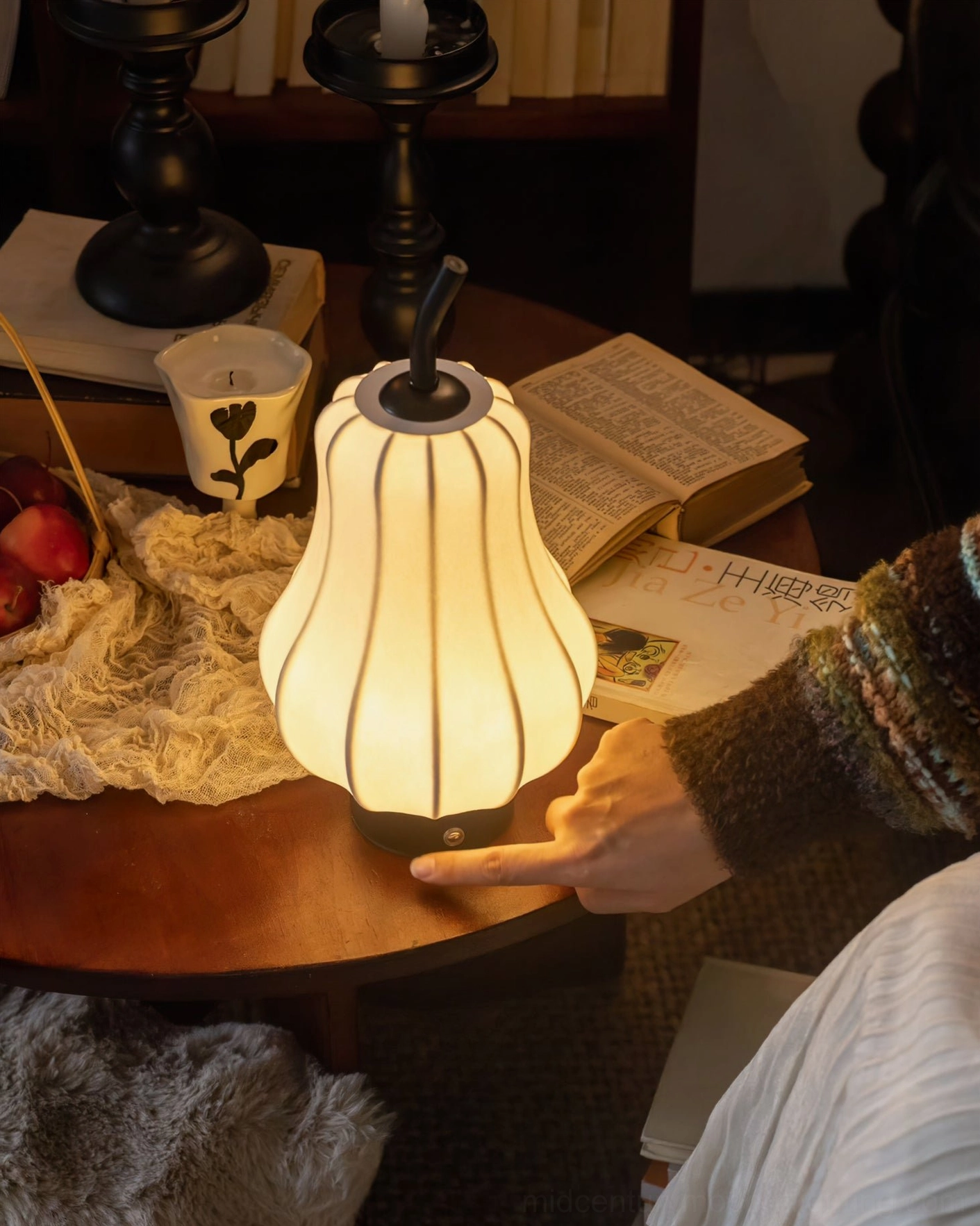 Pear wireless table lamp with USB charging cable included accessory