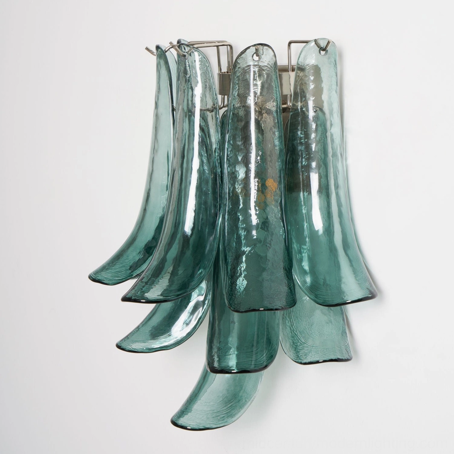 Petral wall-mounted glass sconce with hand-sculpted petals, modern minimalist design