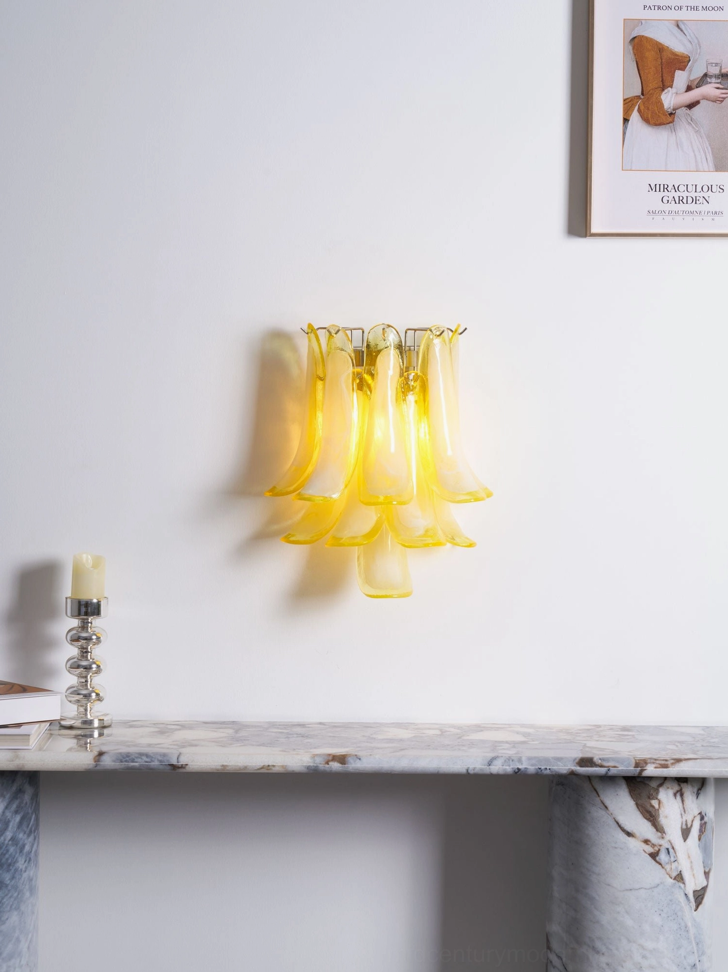 Petral Murano glass wall light with hand-formed petals, contemporary artistic fixture