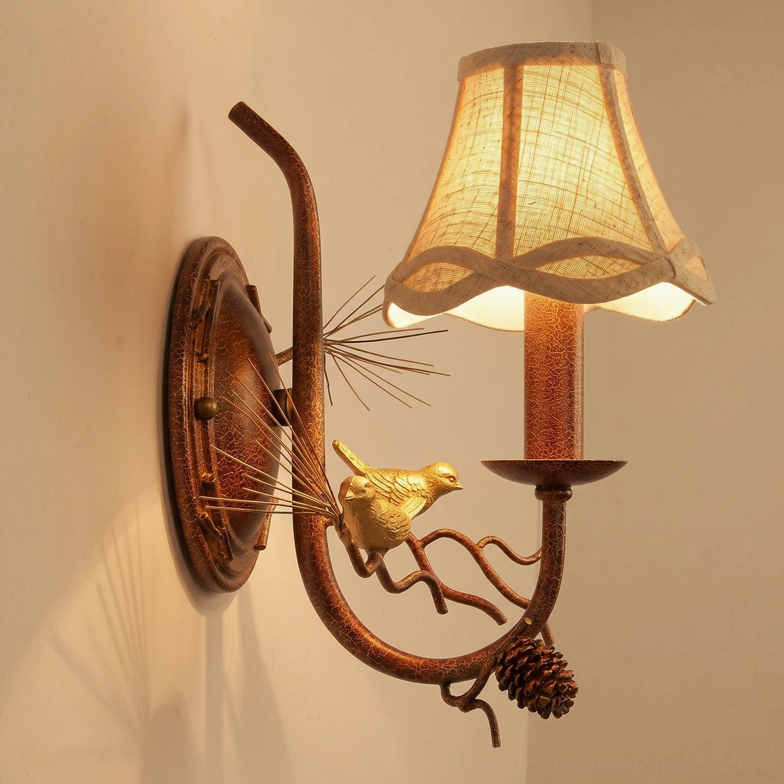 Double-head Pinecone Bird wall lamp with bronze and white finish option comparison, symmetrical layout