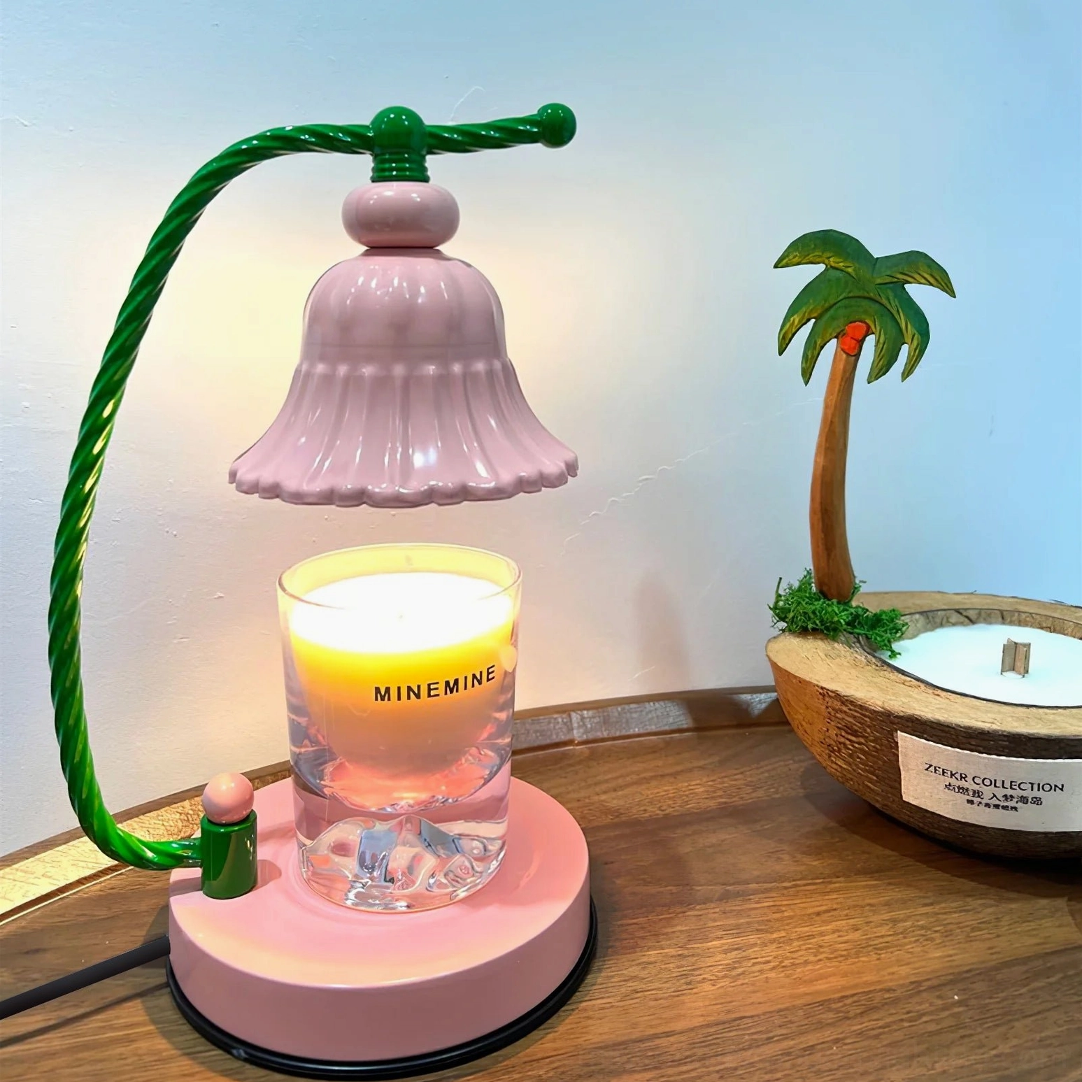 Pink fluted ceramic table lamp with 150cm cord and EU UK US AU plug options for global compatibility