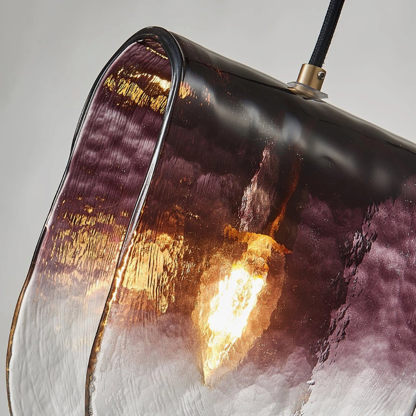Planck pendant light showing design innovation in minimalist modern home decoration