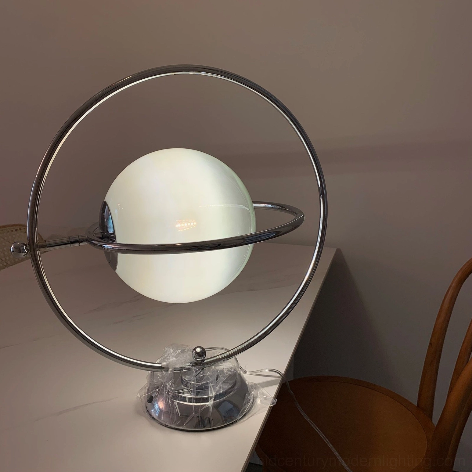 Planet table lamp versatile bulb compatibility E26 E27 LED Edison vintage style