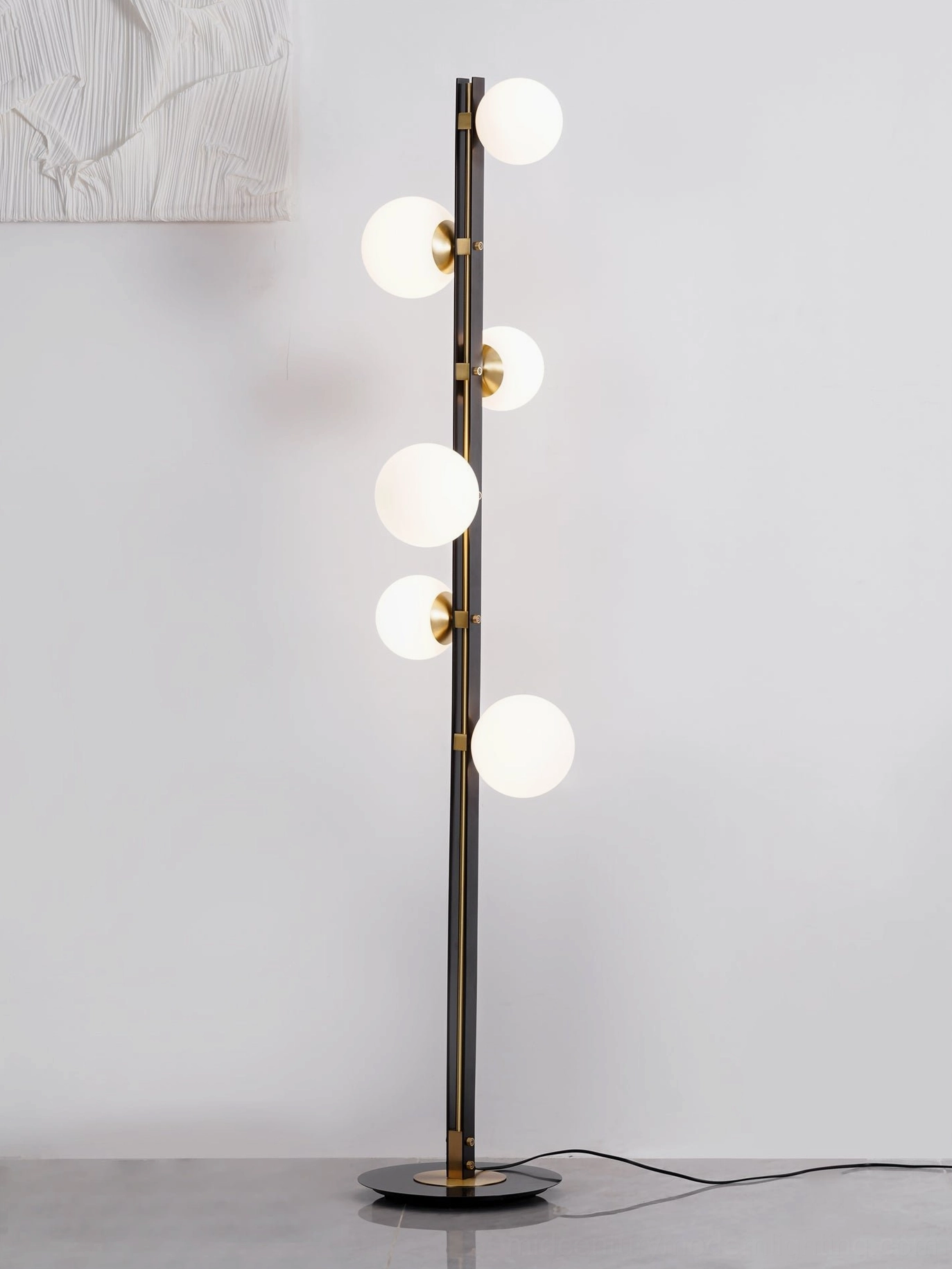 Planeta floor lamp AC 110-240V universal voltage compatible worldwide electrical systems