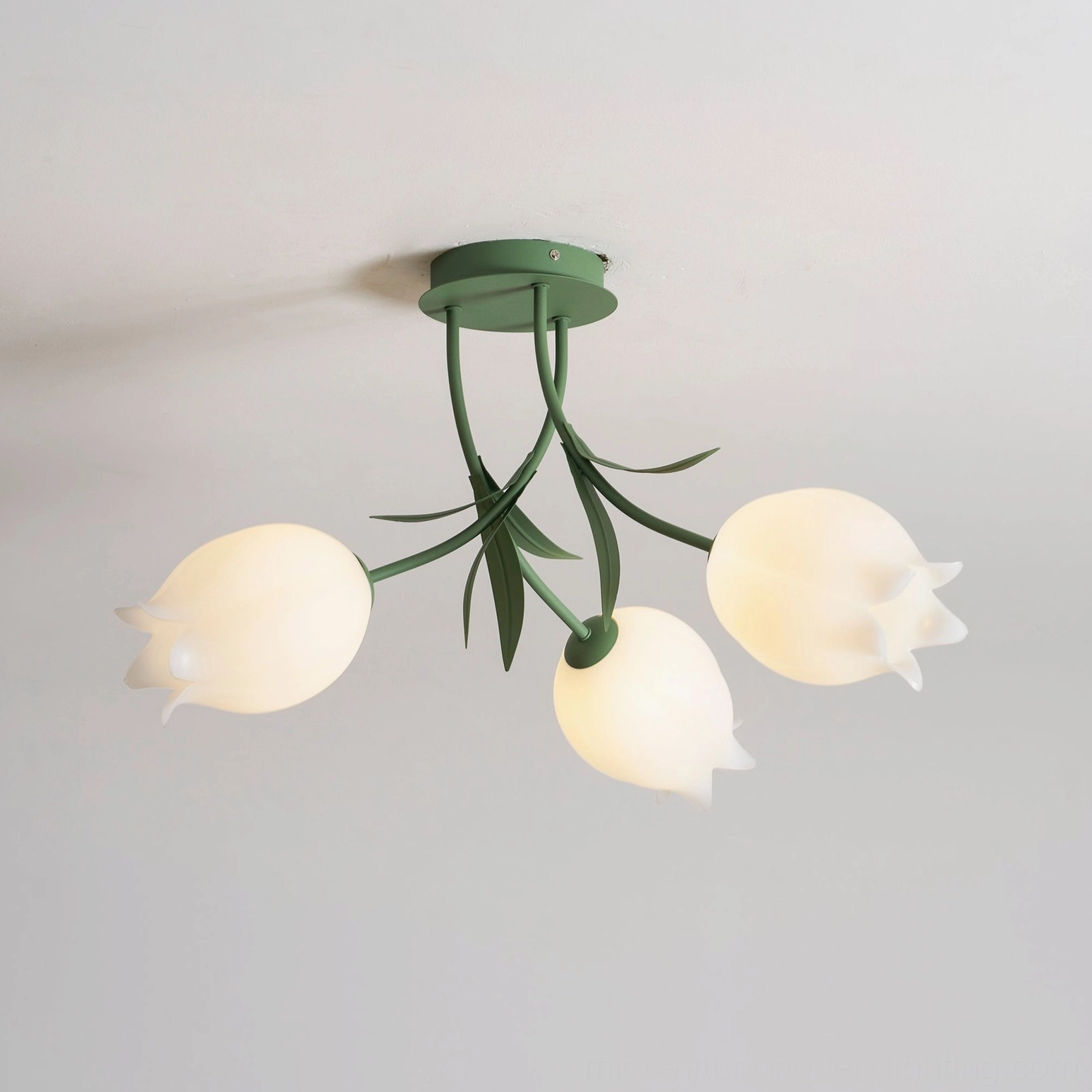 Ricko 3-head light frosted bell flowers detail