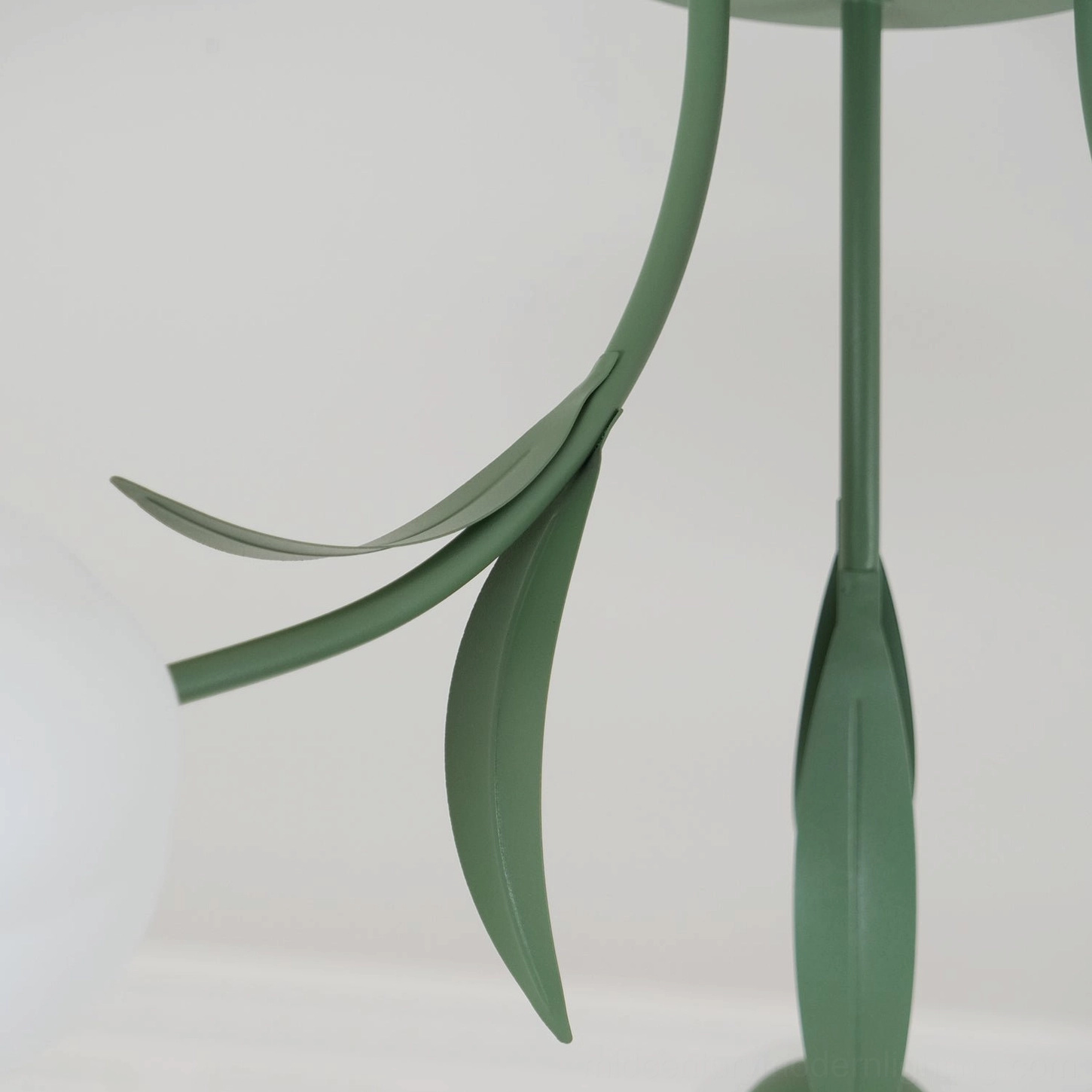 Ricko 3-head compact light white finish room installation