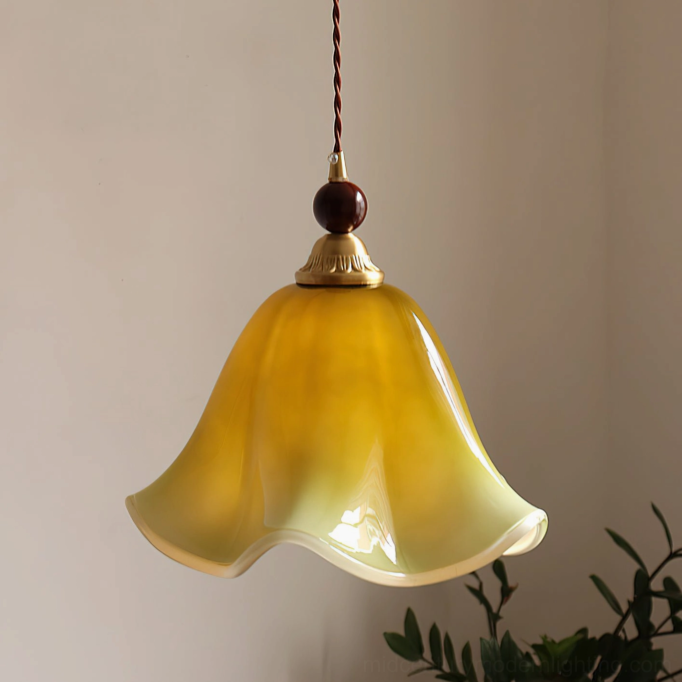 Selene petal-shaped glass pendant light showcasing mid-century modern design and gradient finish