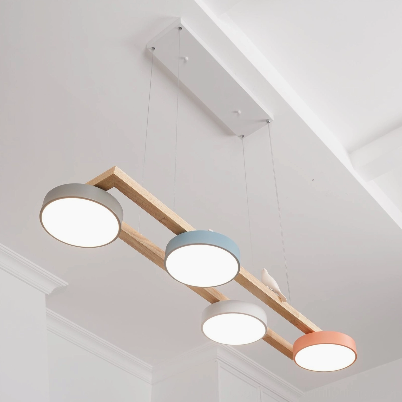 Sienna Bird Linear Chandelier warm light color temperature showcase with ambient effect