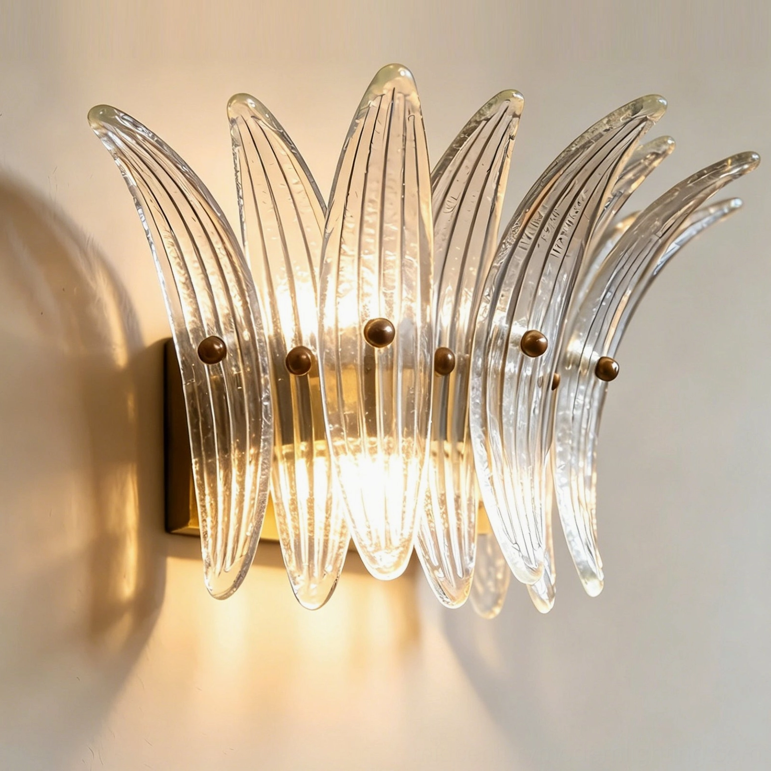 Smeralda wall sconce amber and gold finish variant with warm illumination display