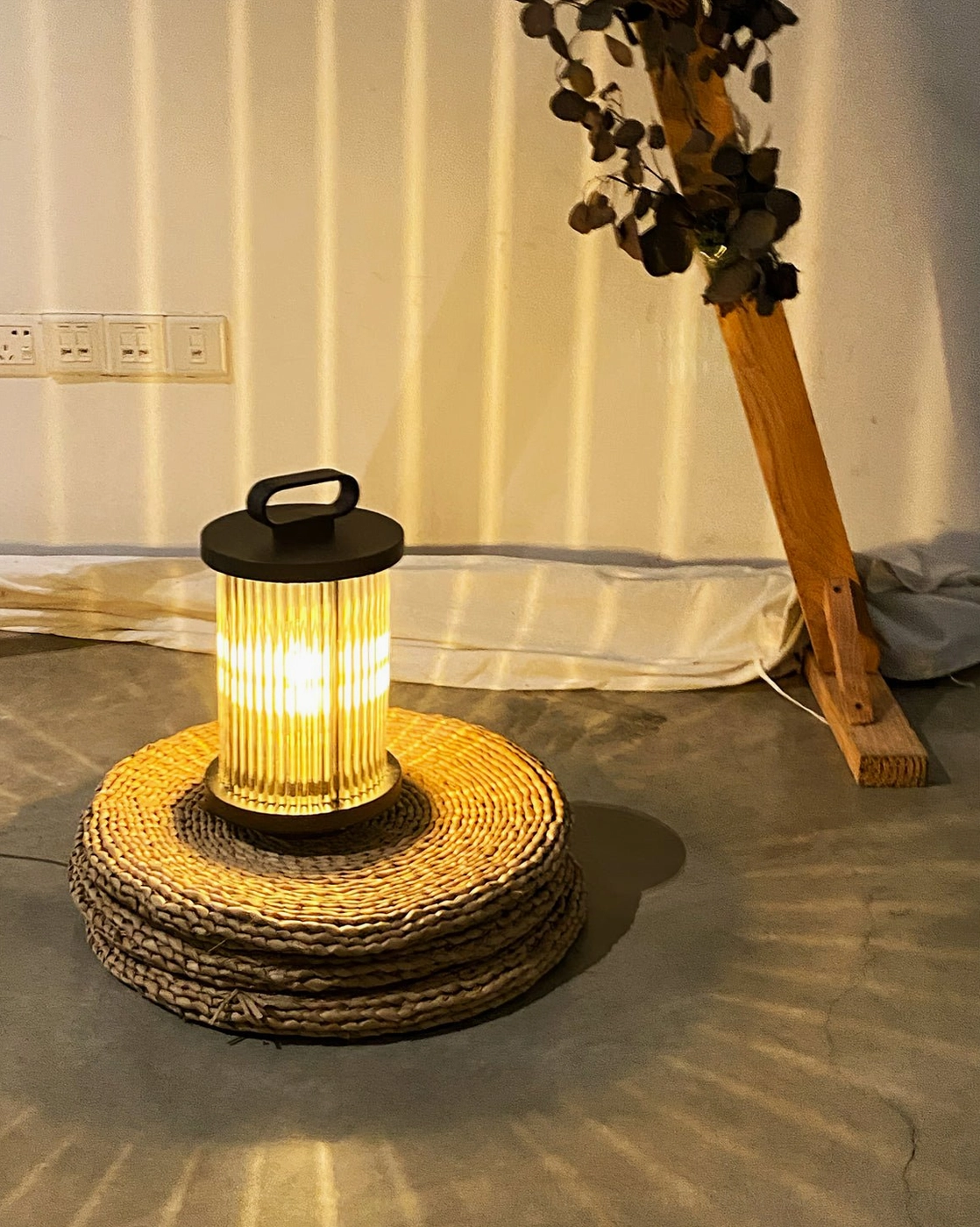 Solar glass lantern table lamp product detail showing ribbed glass construction and handle
