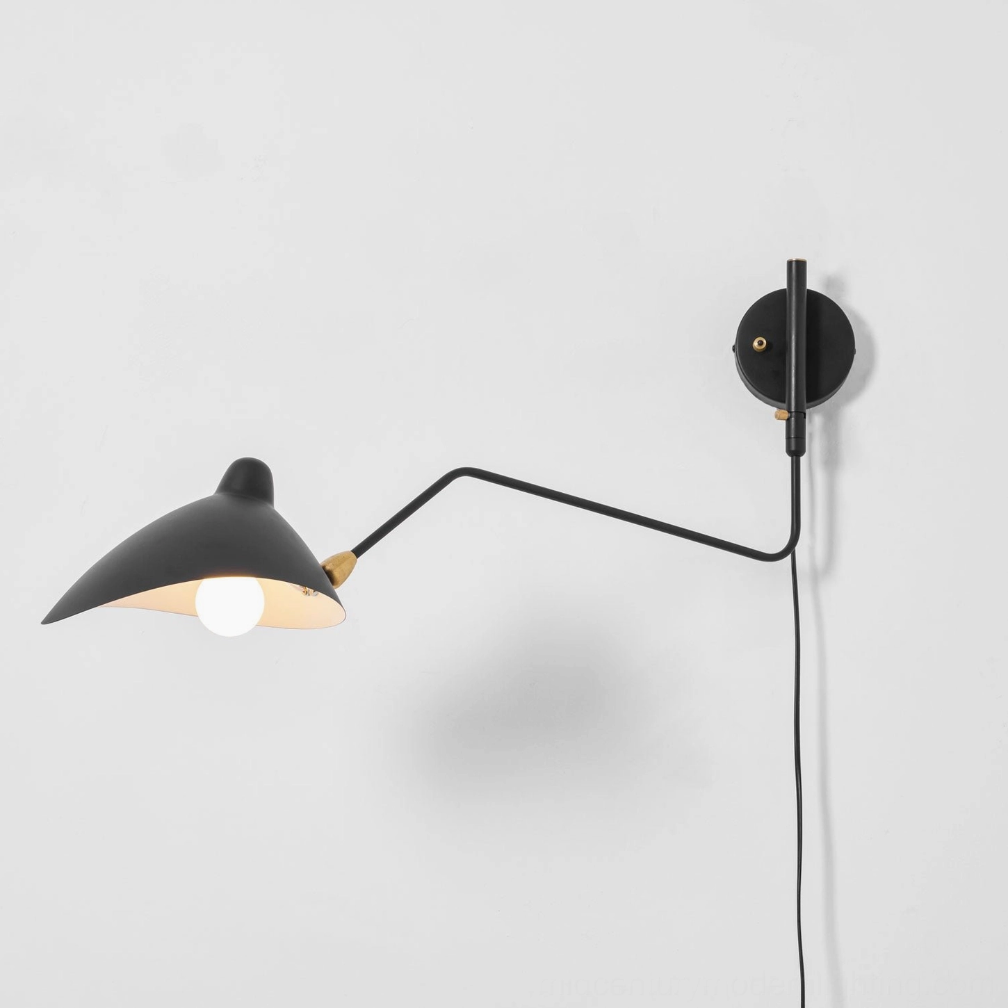 Single and dual-arm spider sconce size comparison showing versatile configuration options