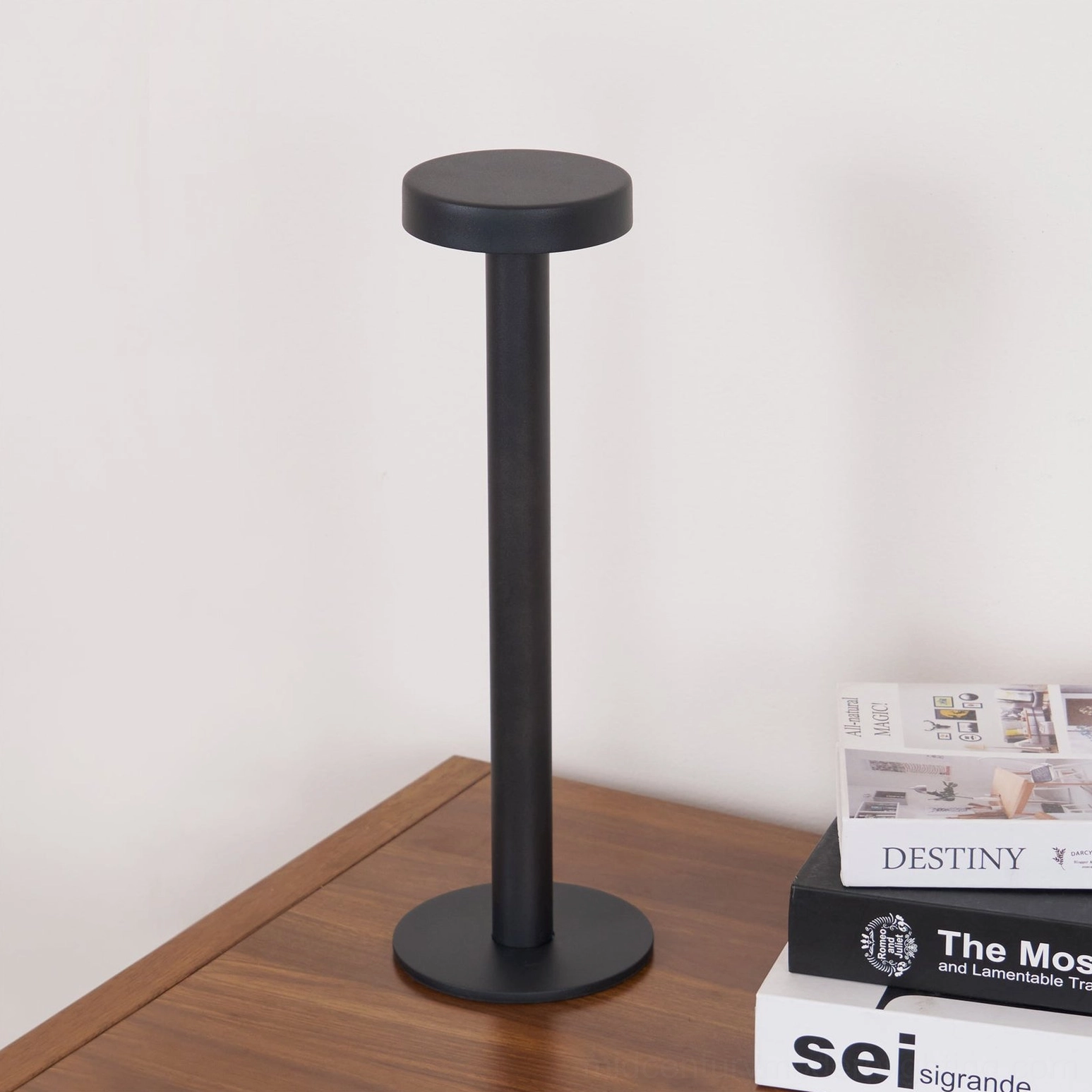 Tetatet cordless table lamp 36cm height 12cm diameter minimalist proportions