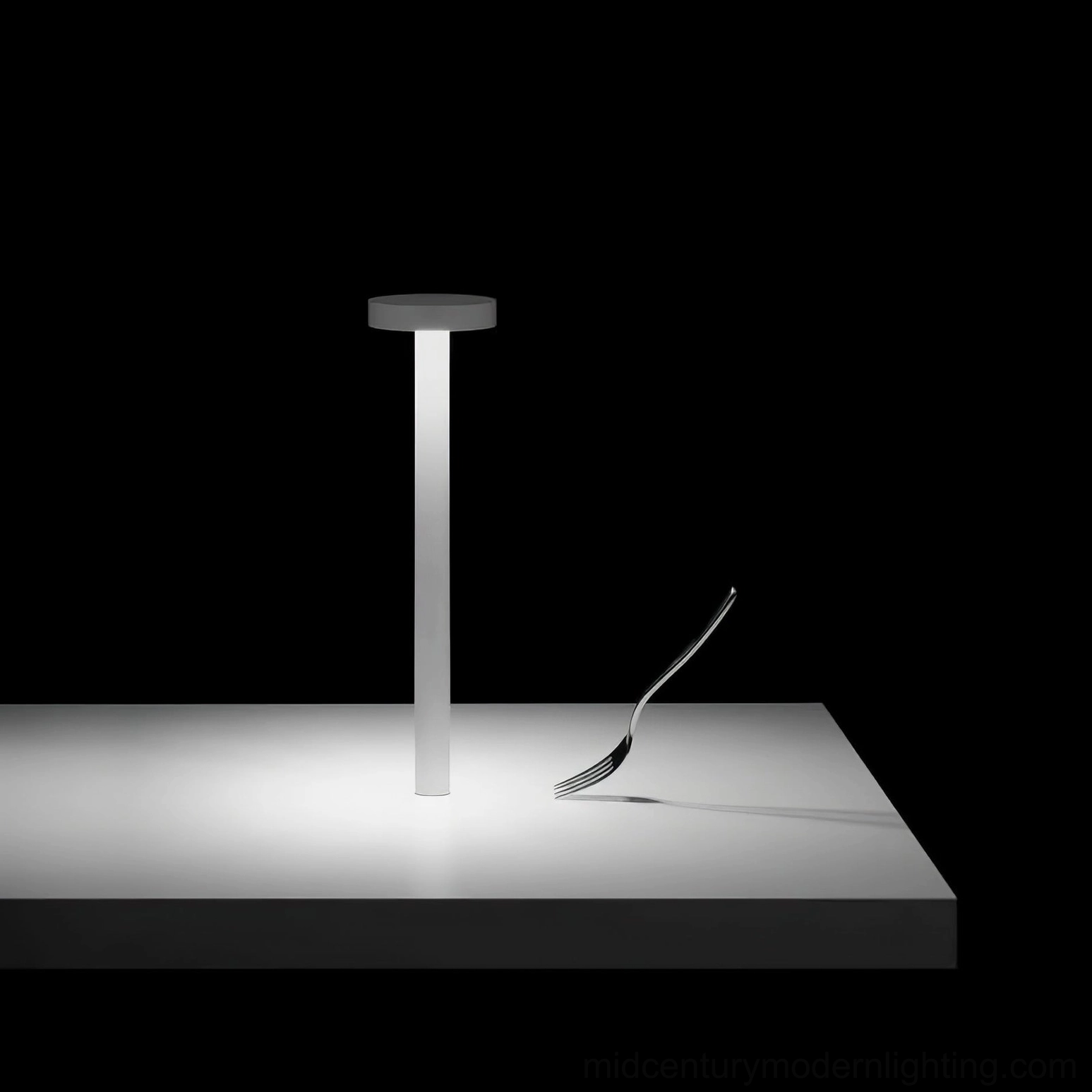 Tetatet touch lamp warm ambient glow intimate dinner table connection
