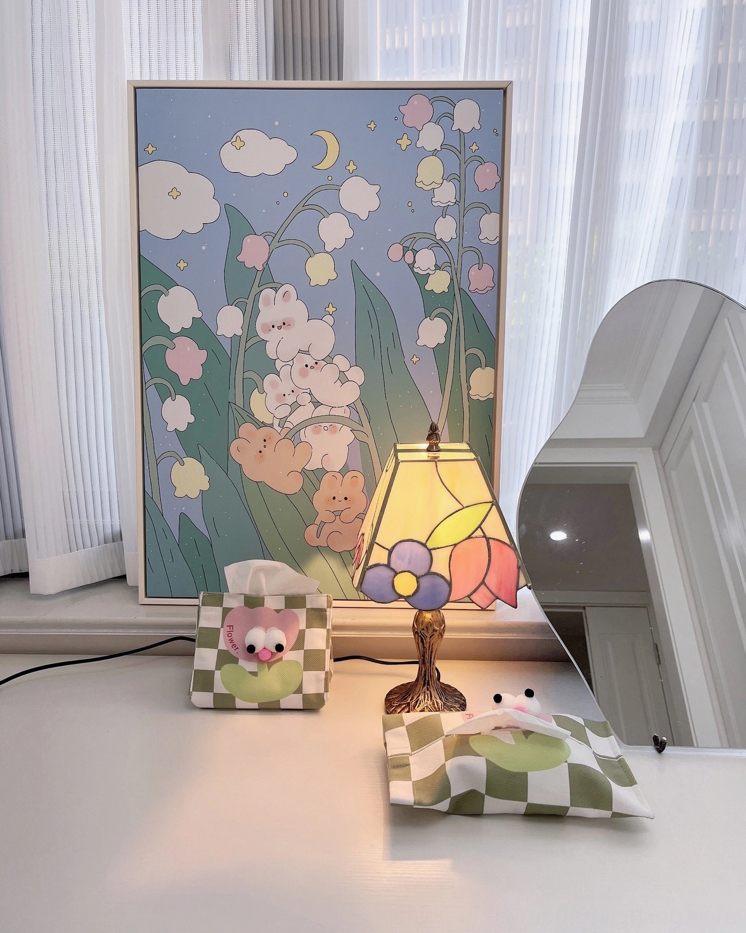 Vintage Tiffany lamp on console table creating warm ambiance in traditional interior
