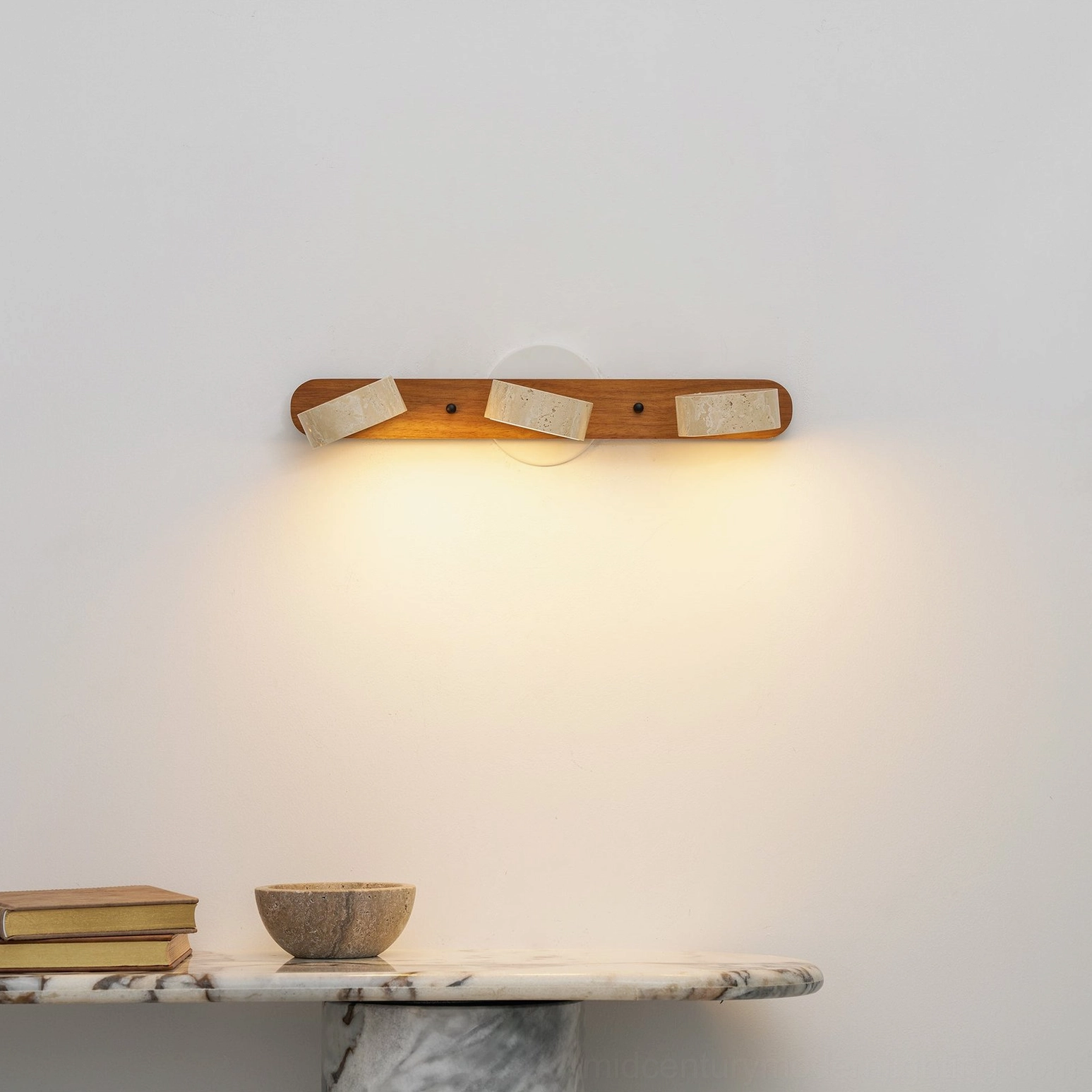 Travertine wall lamp beam projection angle lighting distribution bathroom